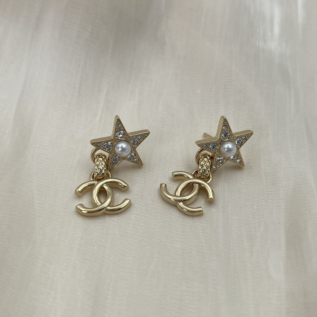 Chanel Rhinestone and Star Pearl CC Logo Drop Earrings [Used]