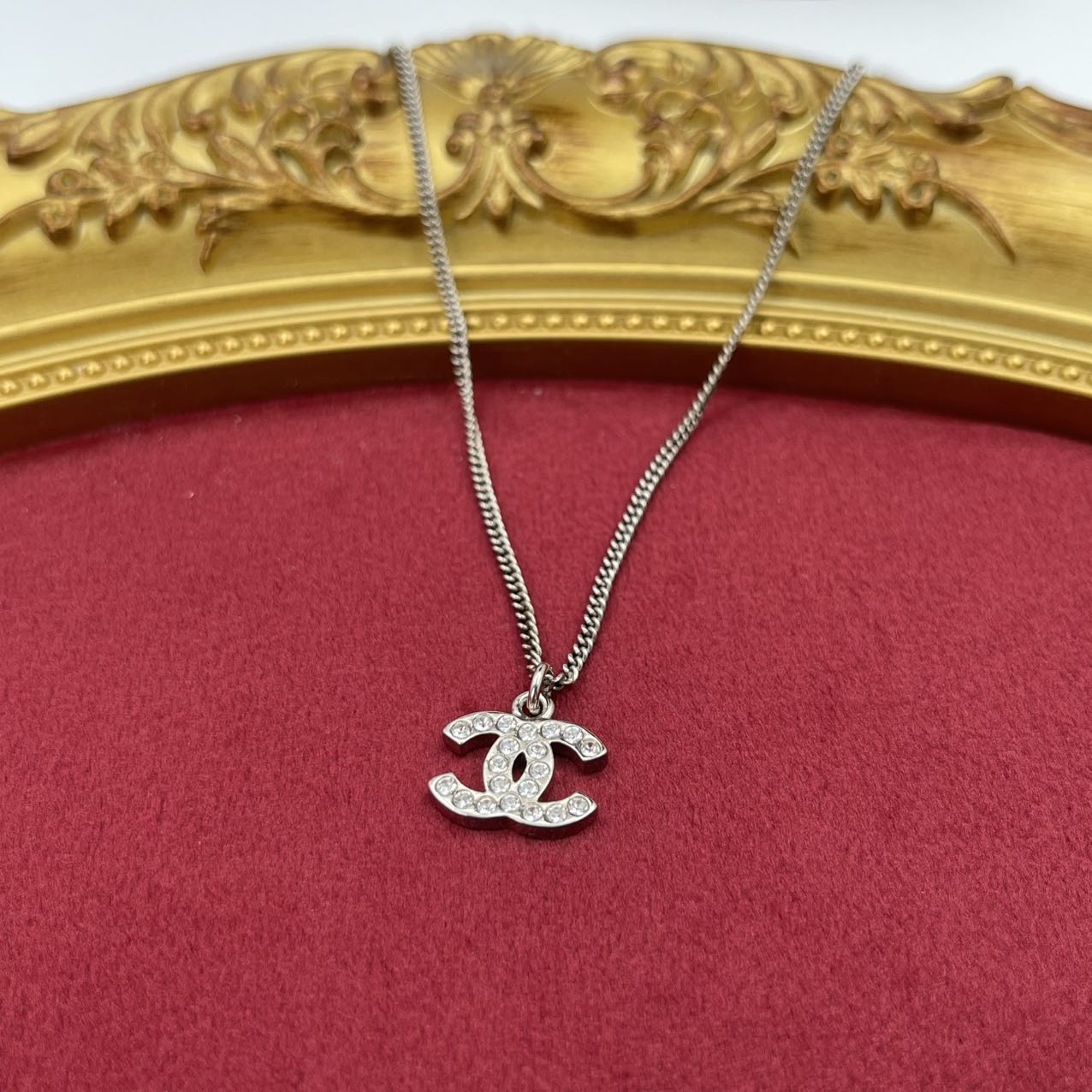 CHANEL Sliver Tone Rhinestone CC Logo Pendant Necklace[Used]