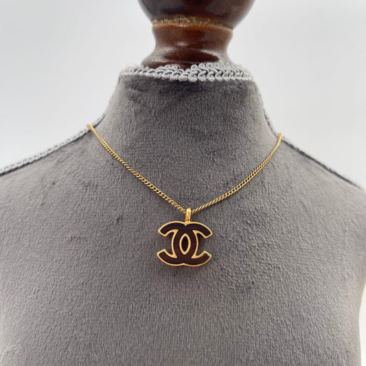CHANEL Gold & Wood Inlay CC Logo Necklace [Used]