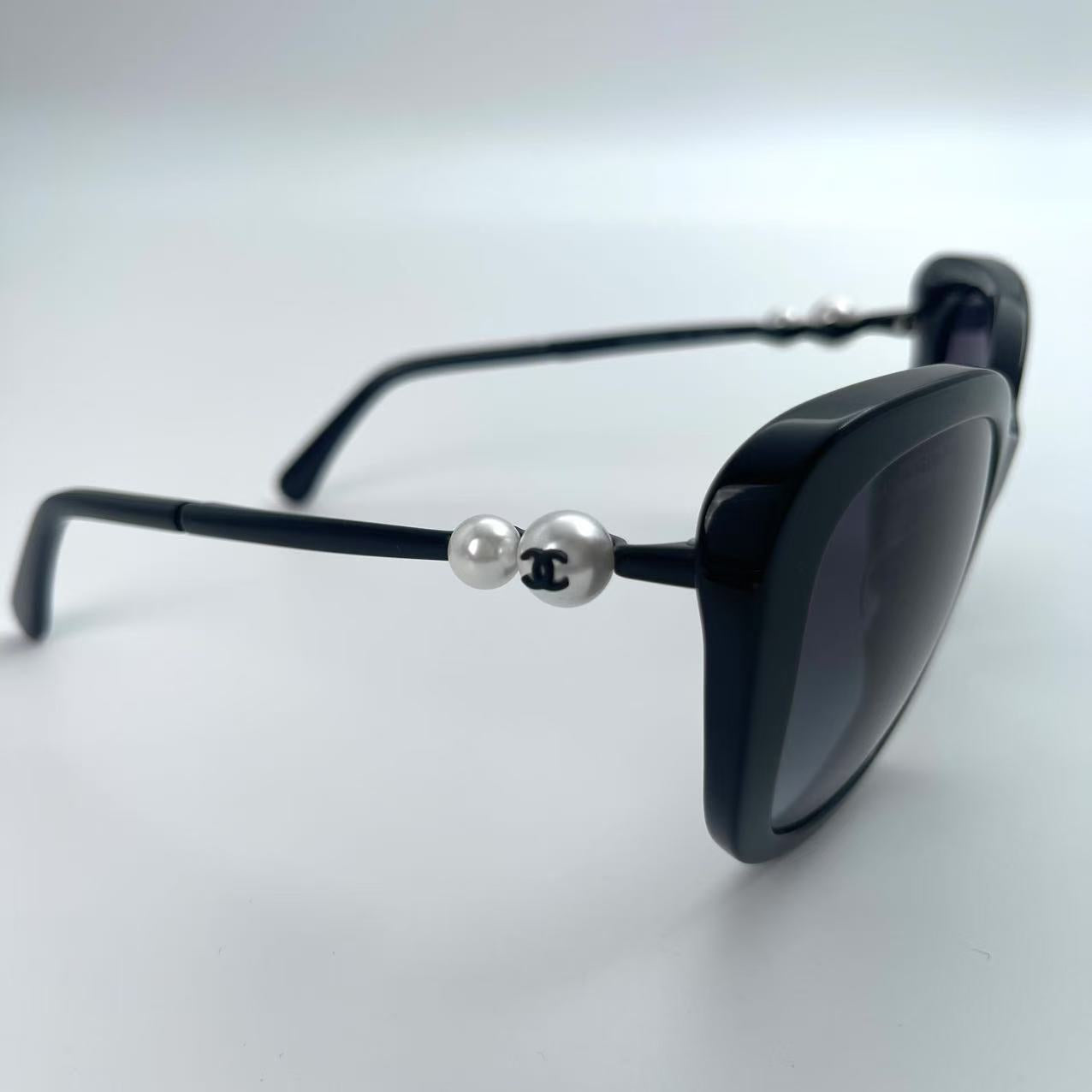 CHANEL Pearl Temple Sunglasses [Used]