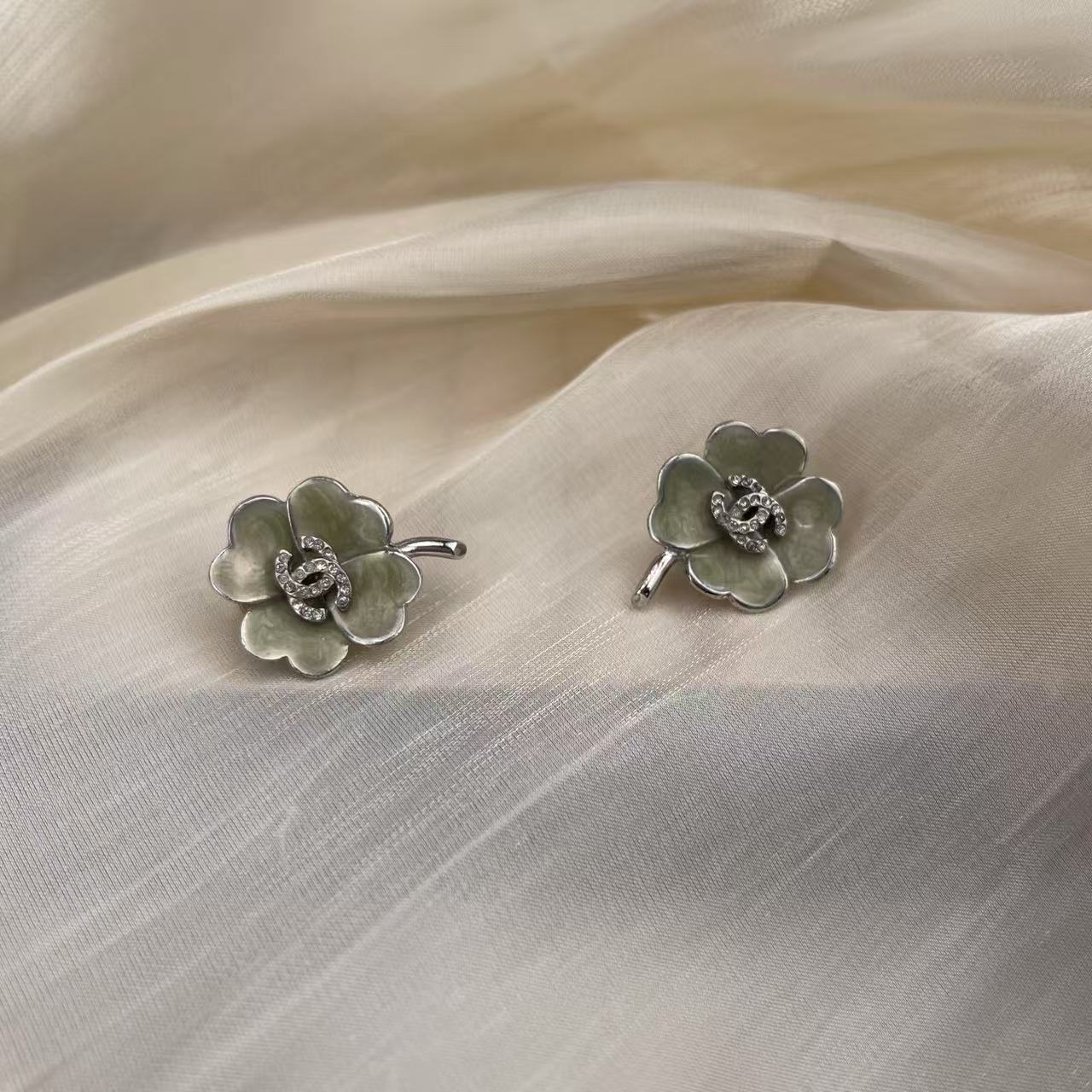 Chanel Clover Motif Clip-On Earrings [Used]