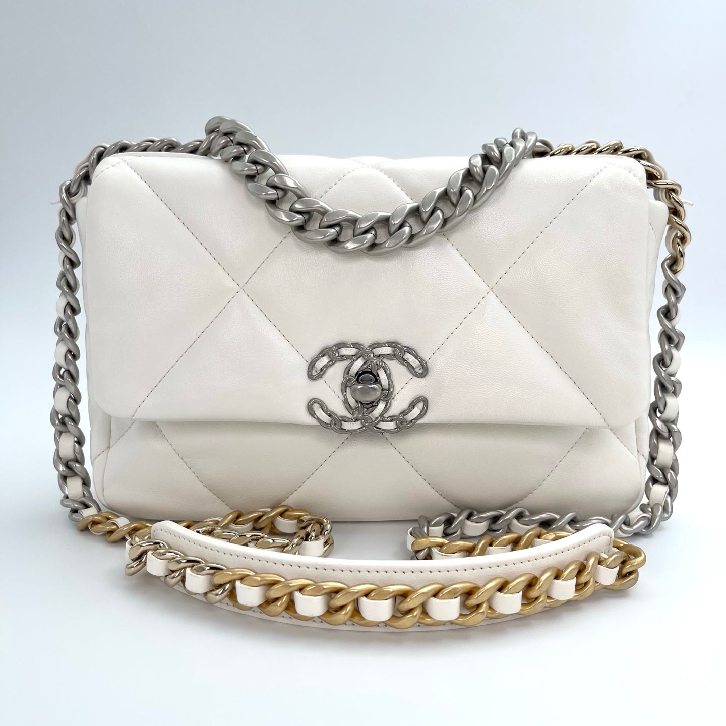 Chanel White Lambskin 19 Line Shoulder Bag [Used]