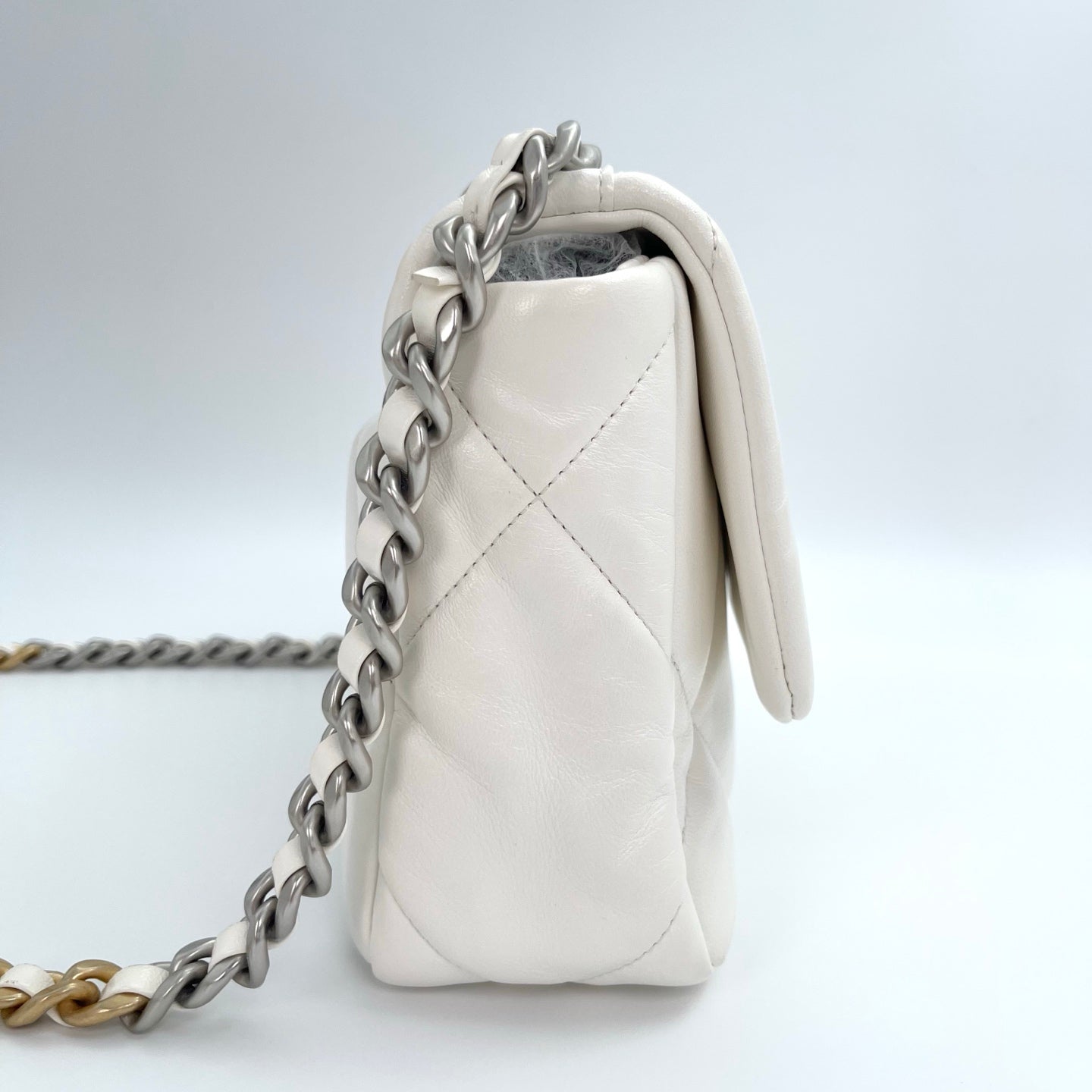 Chanel White Lambskin 19 Line Shoulder Bag [Used]