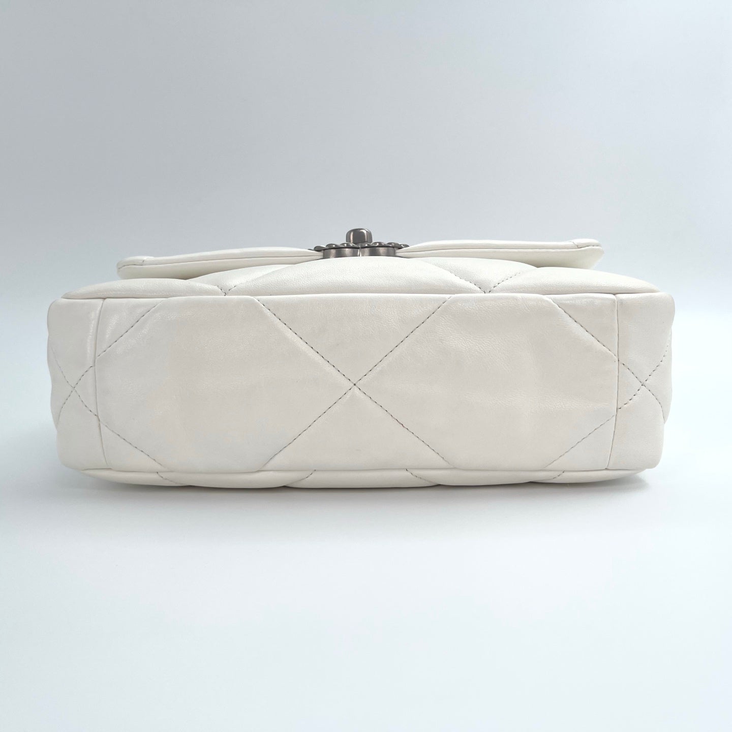 Chanel White Lambskin 19 Line Shoulder Bag [Used]