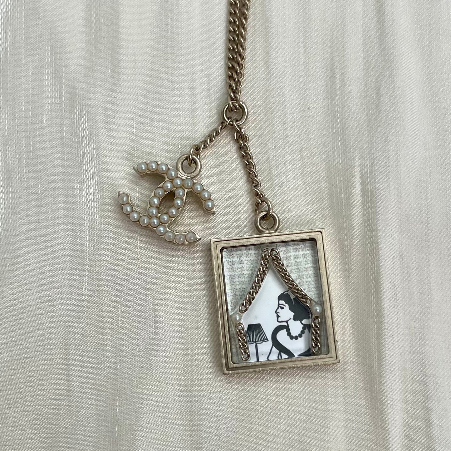 Chanel Mademoiselle Frame Pendant Necklace – 07C[Used]