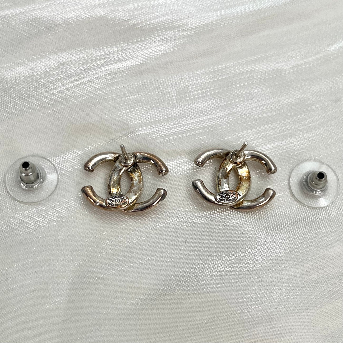 Chanel Icon Stud Earrings – 01P [Used]