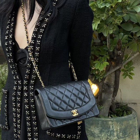 Chanel Black Lambskin Diana Chain Shoulder Bag Gold Hardware 25 cm [Used]