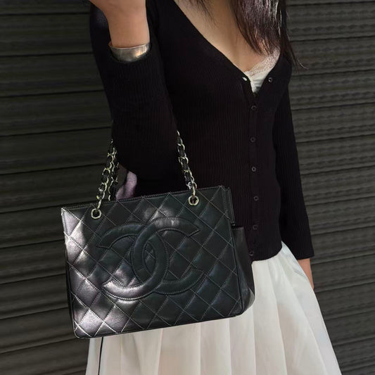 Chanel Black Lambskin Silver Hardware Quilted Shoulder Tote Bag [Used]