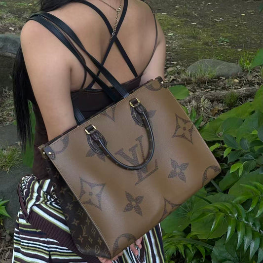 Louis Vuitton Onthego MM Giant Monogram Tote Bag [Used]