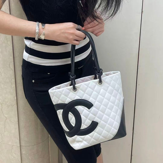 CHANEL Cambon Ligne Small Tote Bag – White / Black [Used]