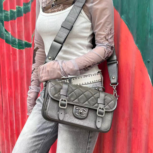 Chanel Calfskin Cambridge Messenger Bag Black Silver Small[used]