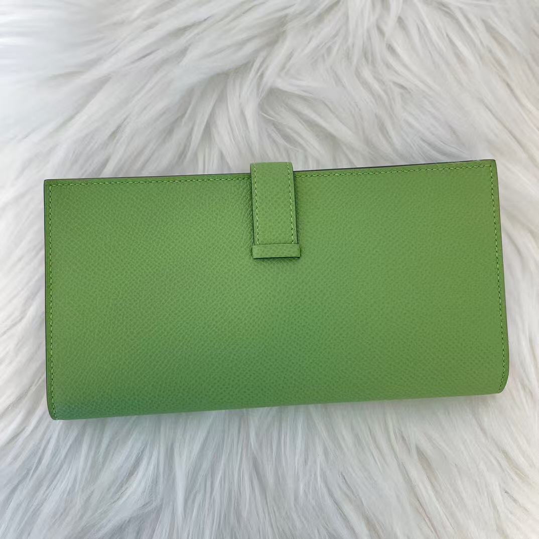 Hermès Long wallet Bearn Soufflet Verso Vert criquet Gold HW Veil Cricket Stamp Y epsom