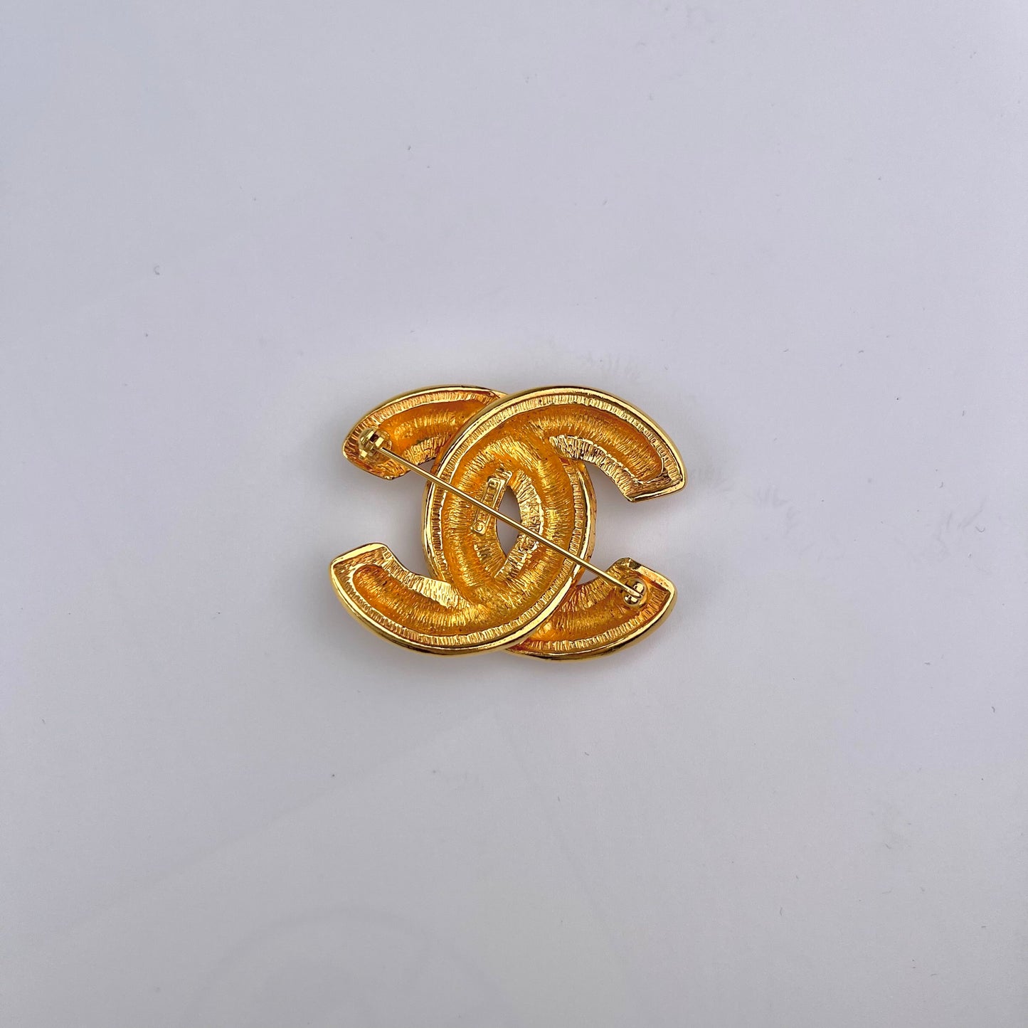 CHANEL CC LOGO Matelasse Vintage Golden Brooch Medium size [Used]