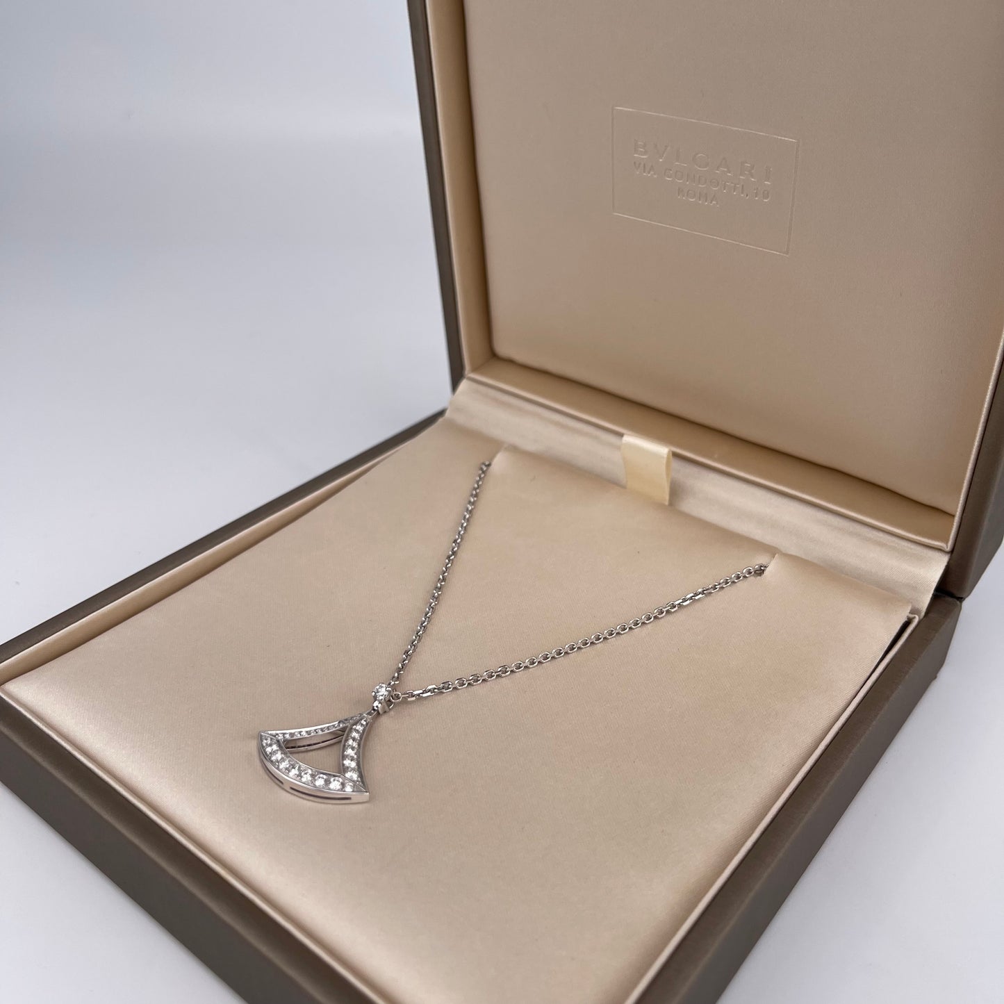 BVLGARI Diva’s Dream Necklace 18K white gold Diamond[Used]