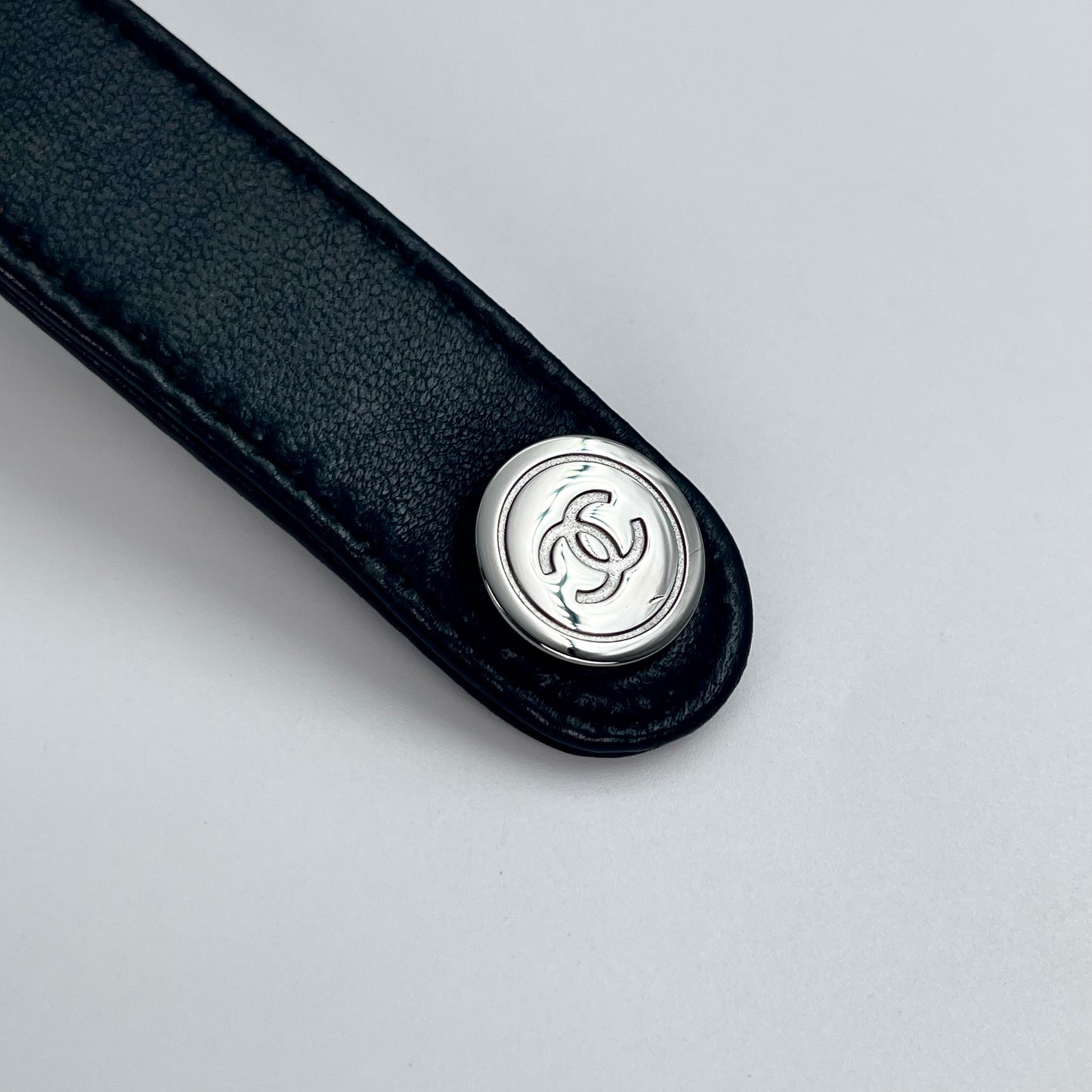 Chanel Black and Silver Canvas Large 2.55 Logo Single Shoulder Underarm Envelope Bag – Black/Silver [Used]