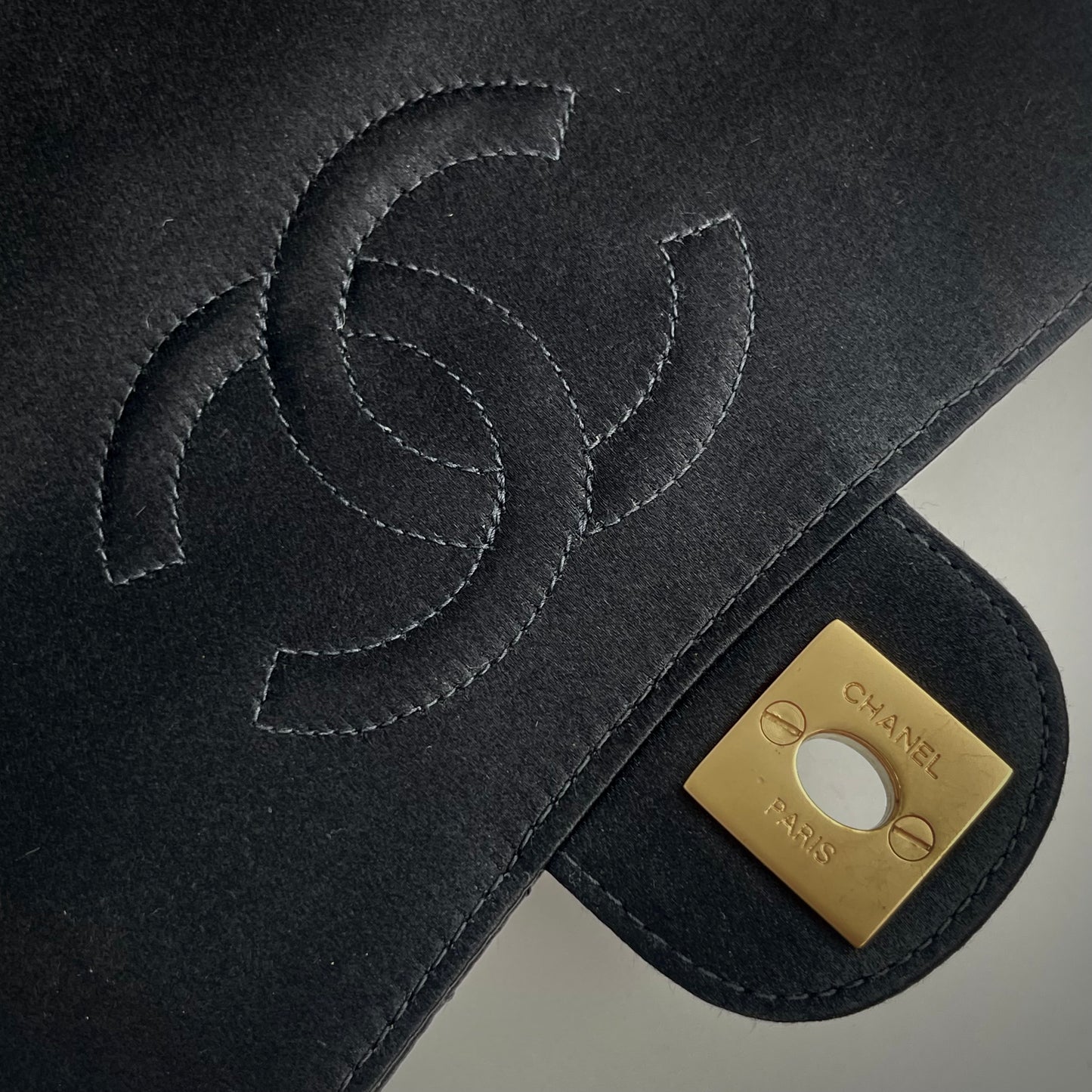 Chanel Black and Gold Satin Classic Flap Single Shoulder Underarm Bag – Black/Gold [Used]