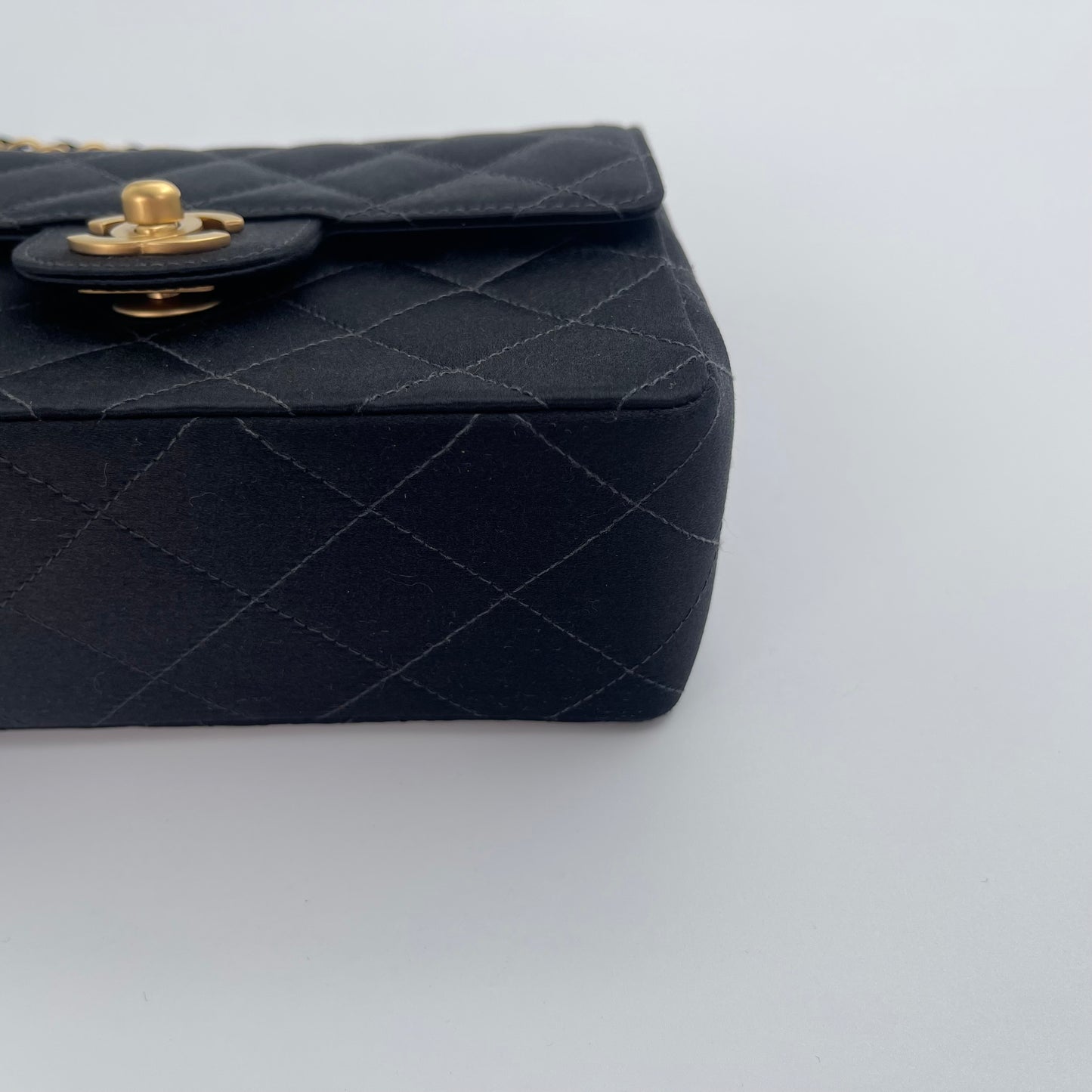 Chanel Black and Gold Satin Classic Flap Single Shoulder Underarm Bag – Black/Gold [Used]