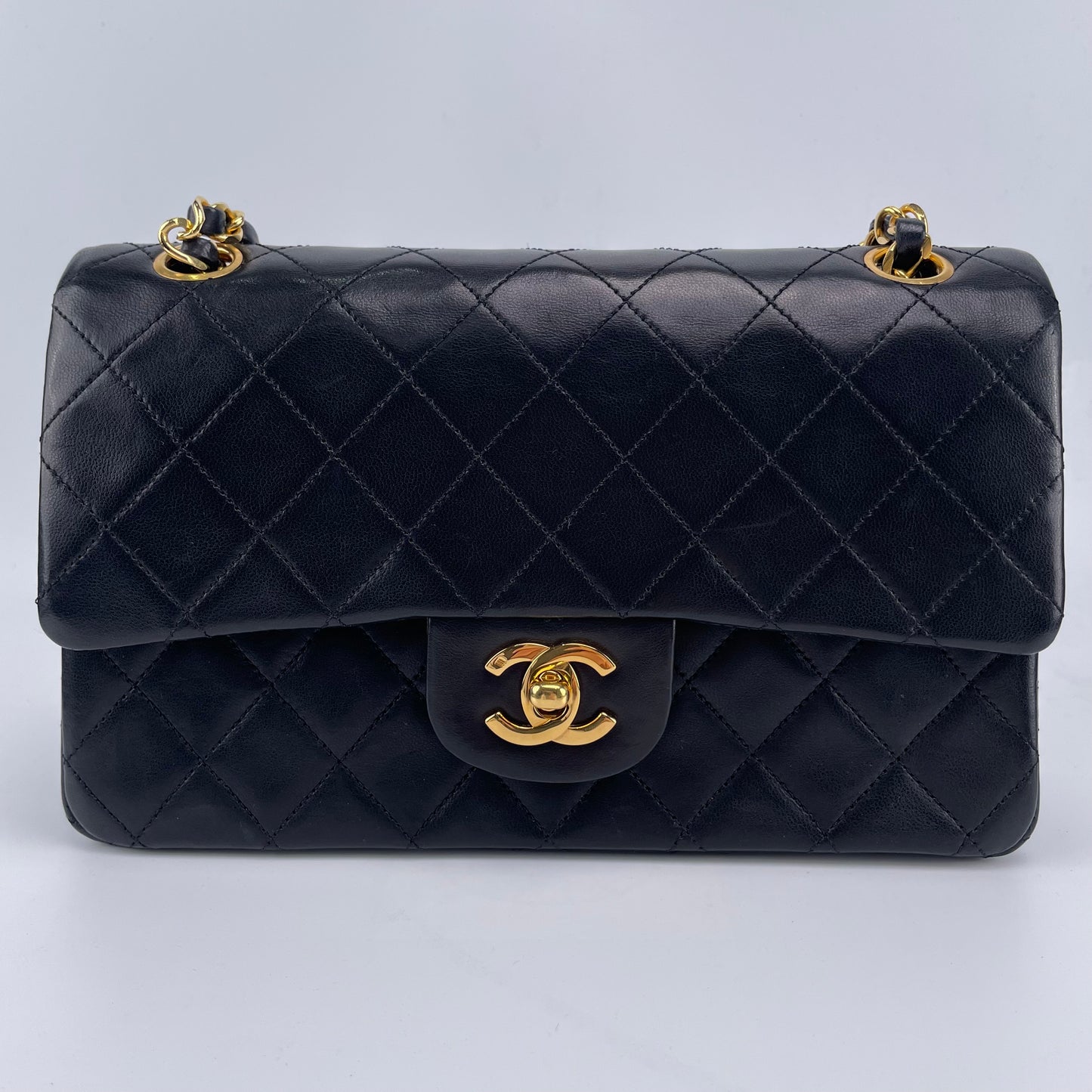 CHANEL Black Lambskin Classic Double Flap 23 Shoulderbag [Used]