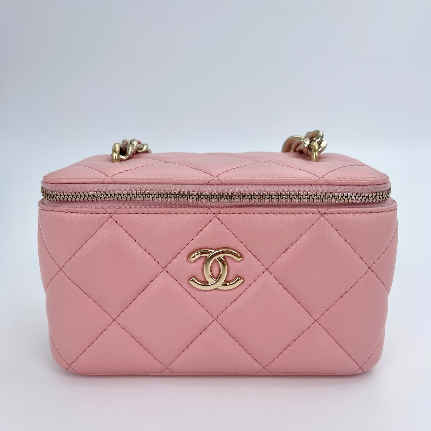 Chanel Quilted Lambskin Vanity Case with Resin & Elegant Chain [Used]