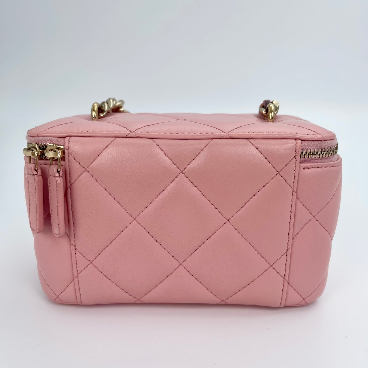 Chanel Quilted Lambskin Vanity Case with Resin & Elegant Chain [Used]
