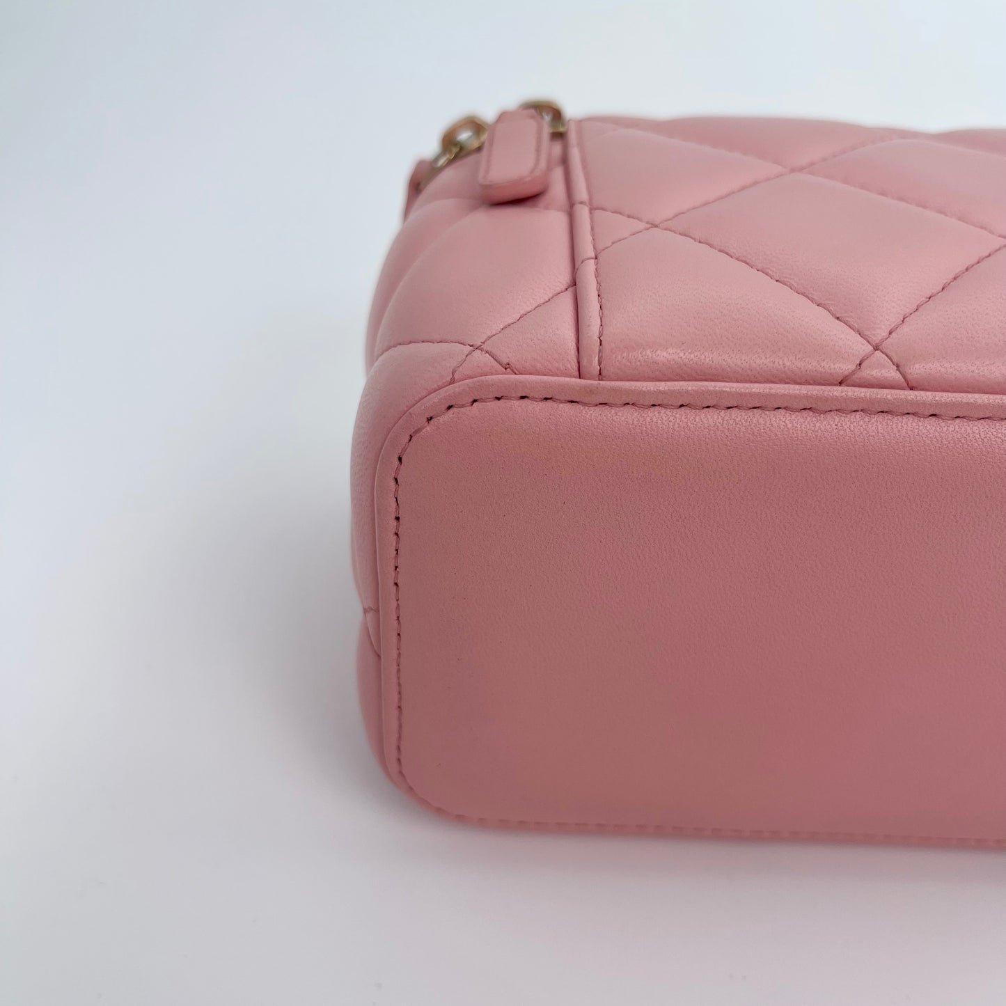 Chanel Quilted Lambskin Vanity Case with Resin & Elegant Chain [Used]