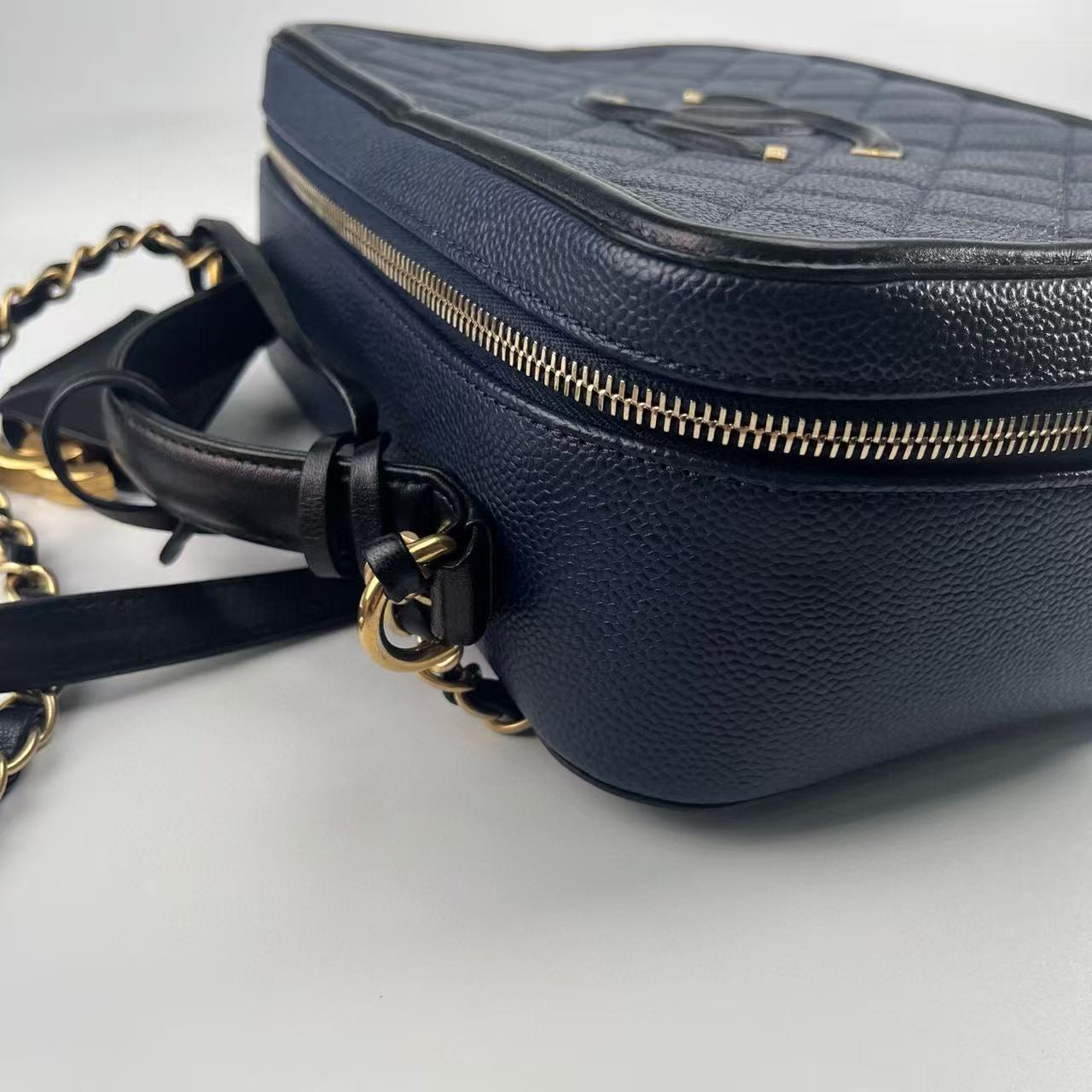 Chanel CC Matelasse Filigree Caviar Skin 2Way Handbag Shoulerbag navy x black [Used]