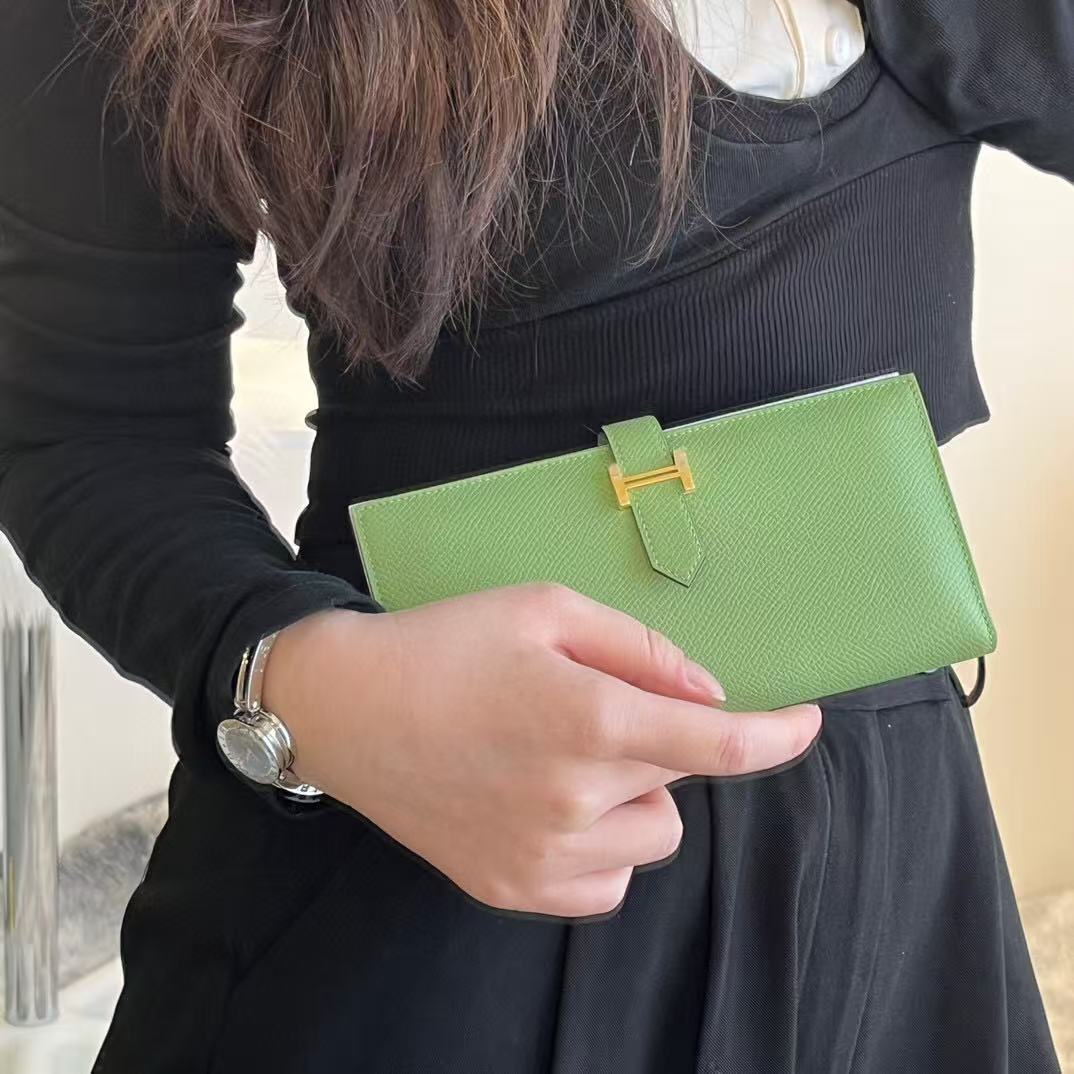 Hermès Long wallet Bearn Soufflet Verso Vert criquet Gold HW Veil Cricket Stamp Y epsom