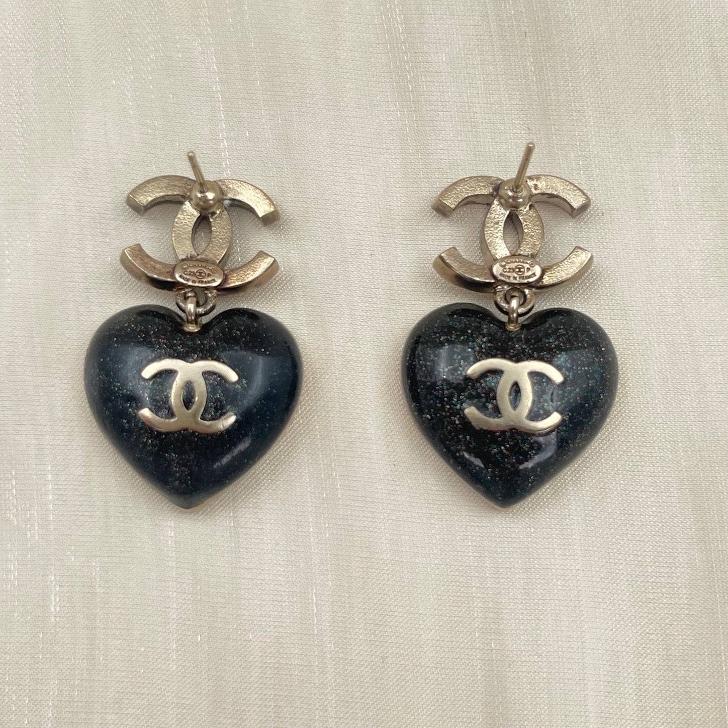 Chanel CC Logo Heart Pendant Gradient Rhinestone Earrings [Used]