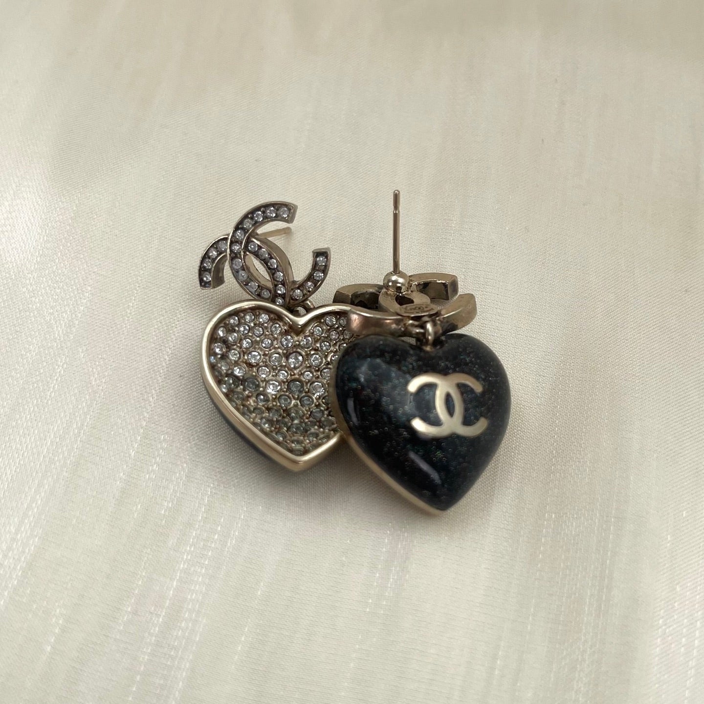 Chanel CC Logo Heart Pendant Gradient Rhinestone Earrings [Used]