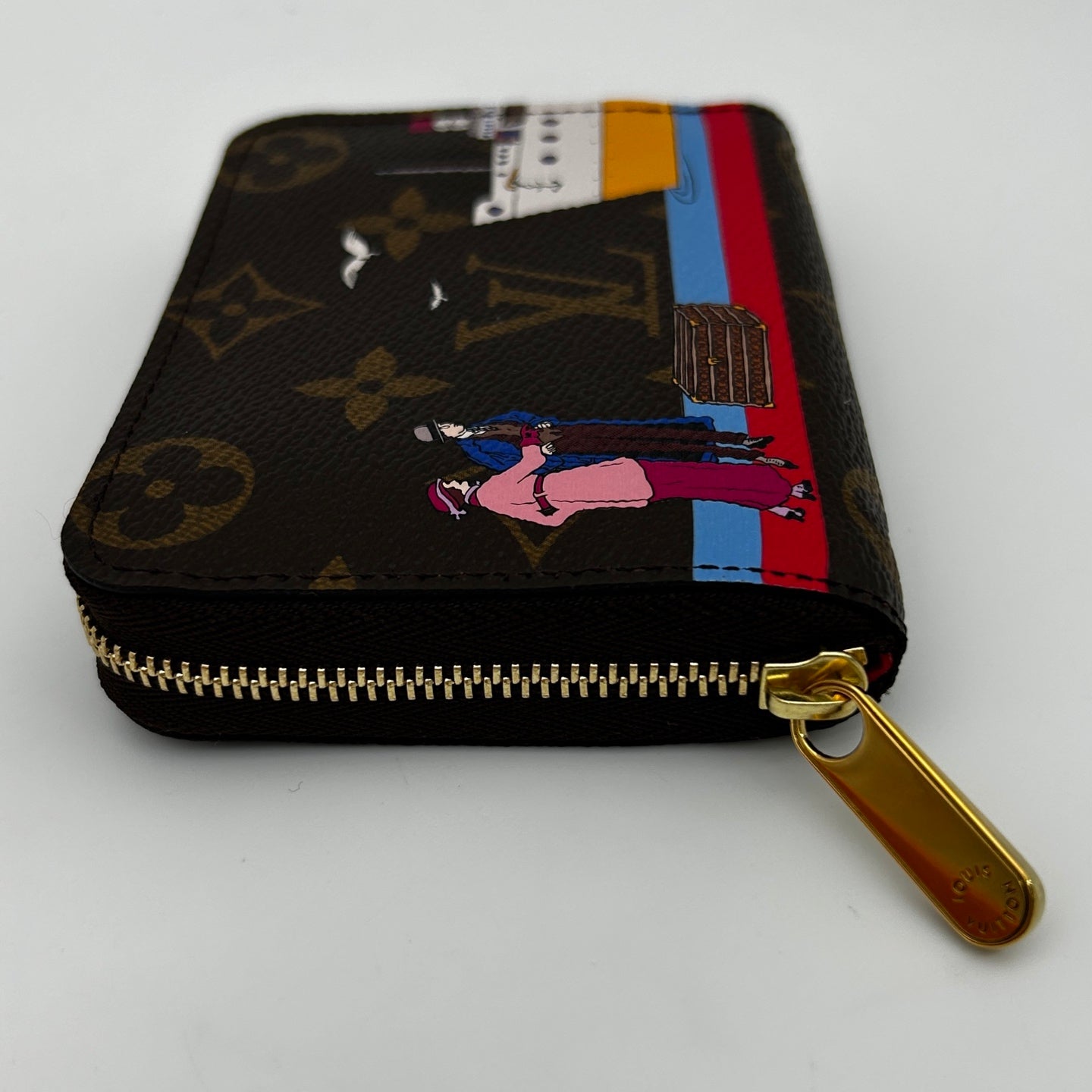 LOUIS VUITTON 2016 Limited Edition Coin Pouch[Used]