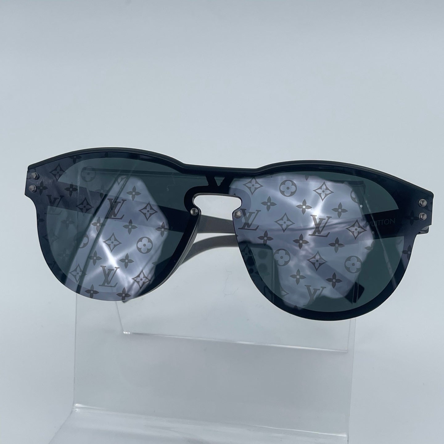 Louis Vuitton Monogram Sunglasses [Used]