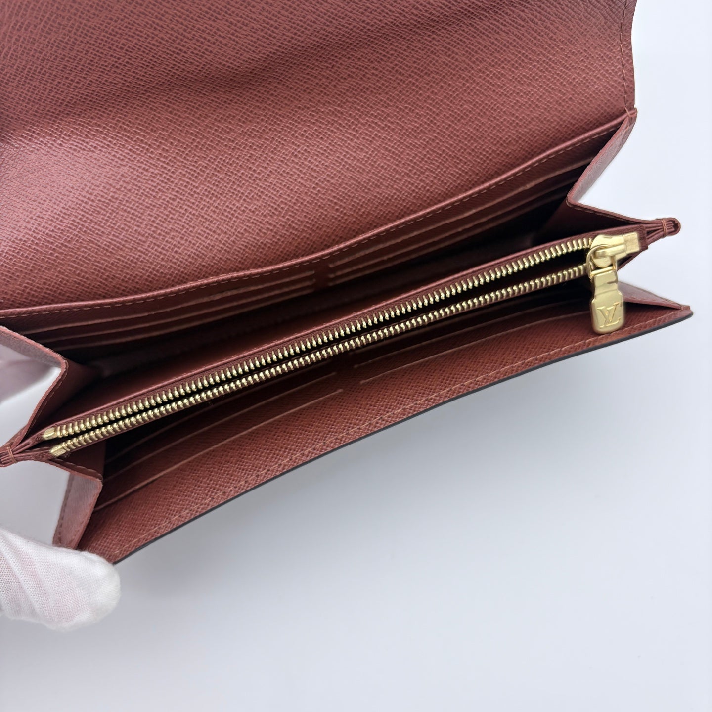 Louis Vuitton Monogram Sarah Wallet [Used]