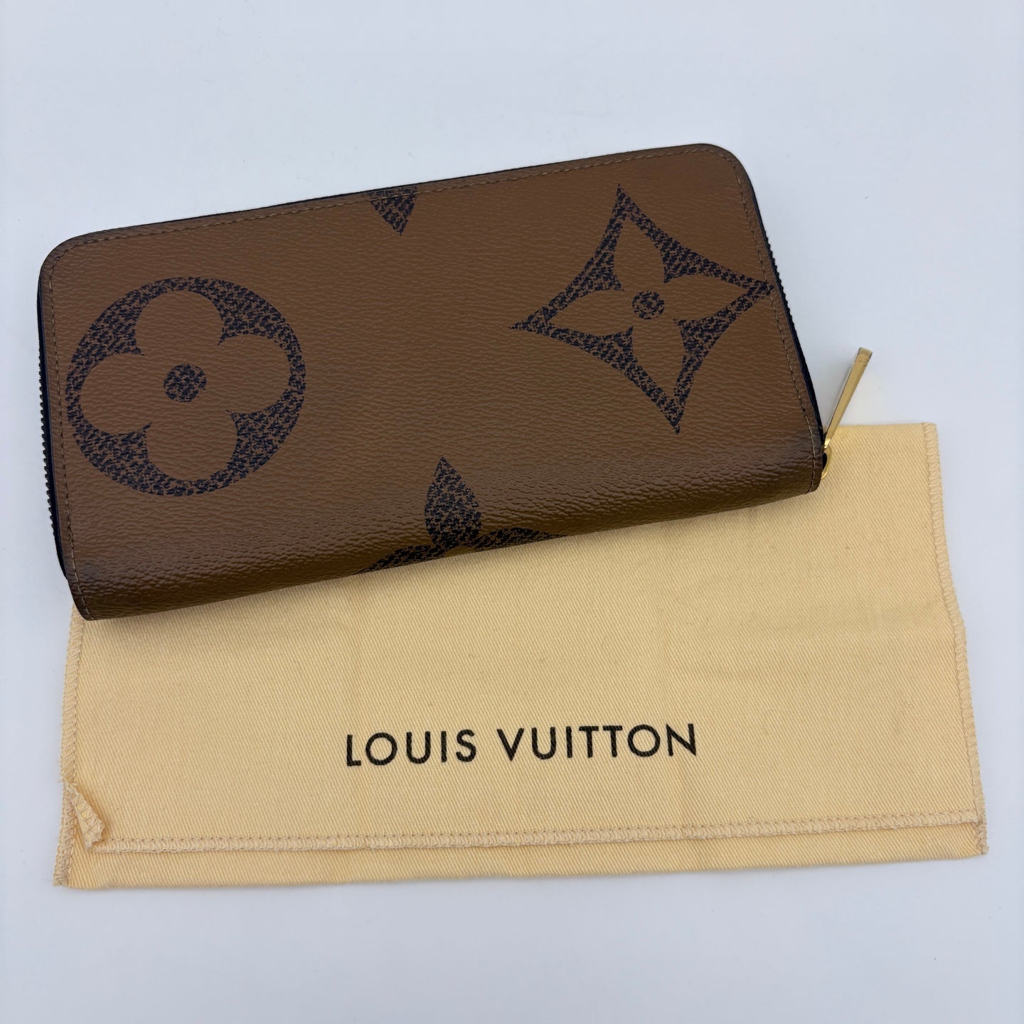 Louis Vuitton OnTheGo Zippy Wallet in Bi-Color Monogram Empreinte [Used]