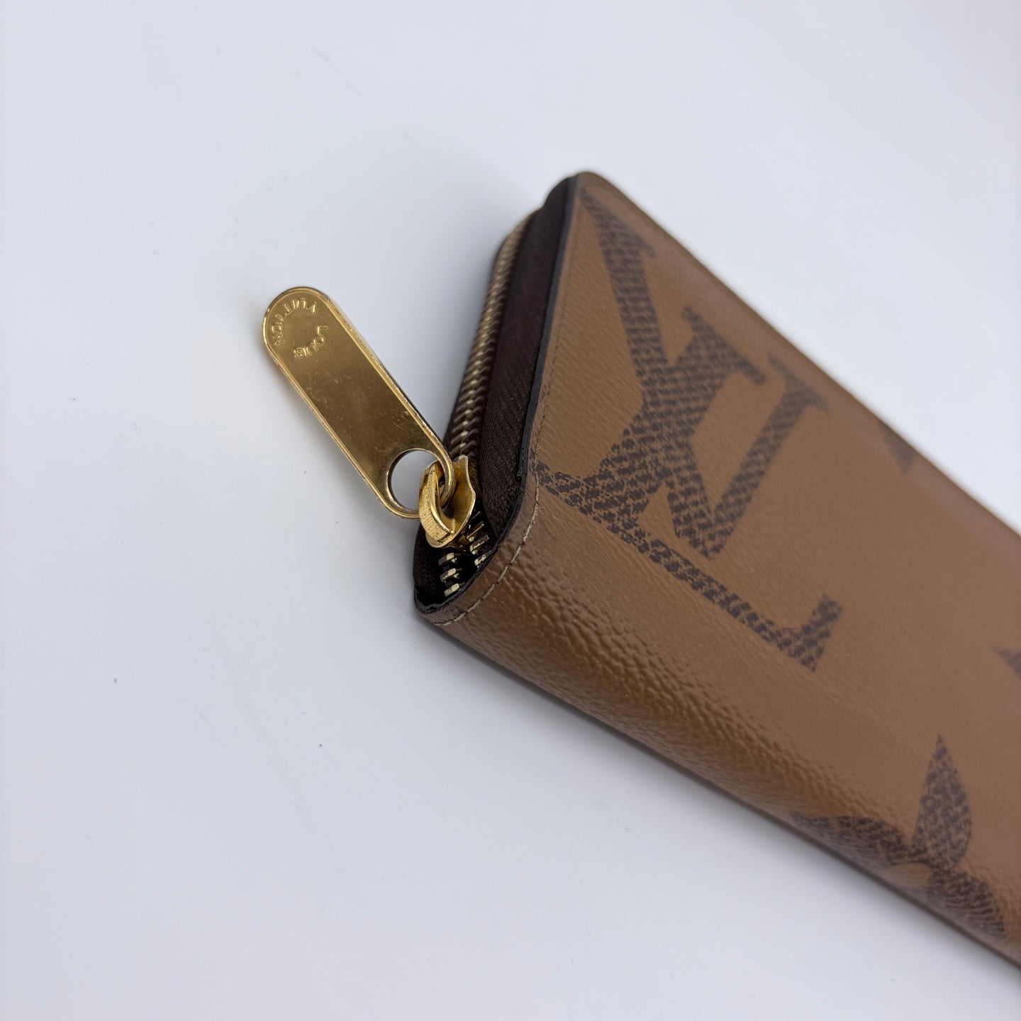 Louis Vuitton OnTheGo Zippy Wallet in Bi-Color Monogram Empreinte [Used]