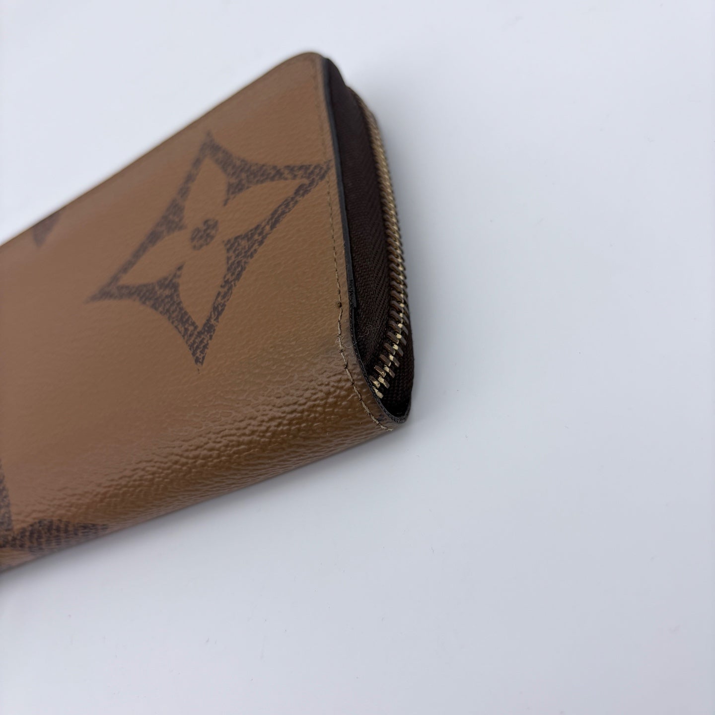 Louis Vuitton OnTheGo Zippy Wallet in Bi-Color Monogram Empreinte [Used]