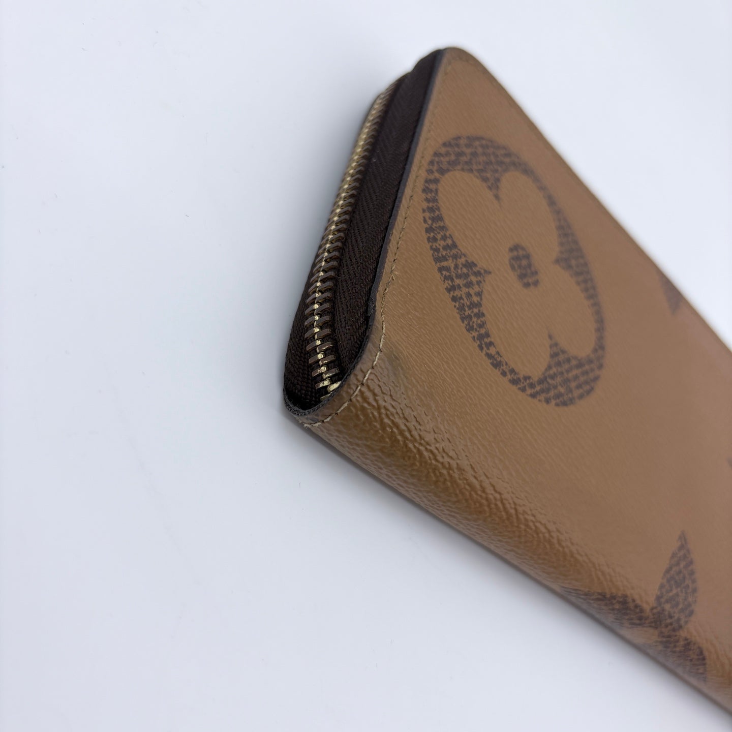 Louis Vuitton OnTheGo Zippy Wallet in Bi-Color Monogram Empreinte [Used]