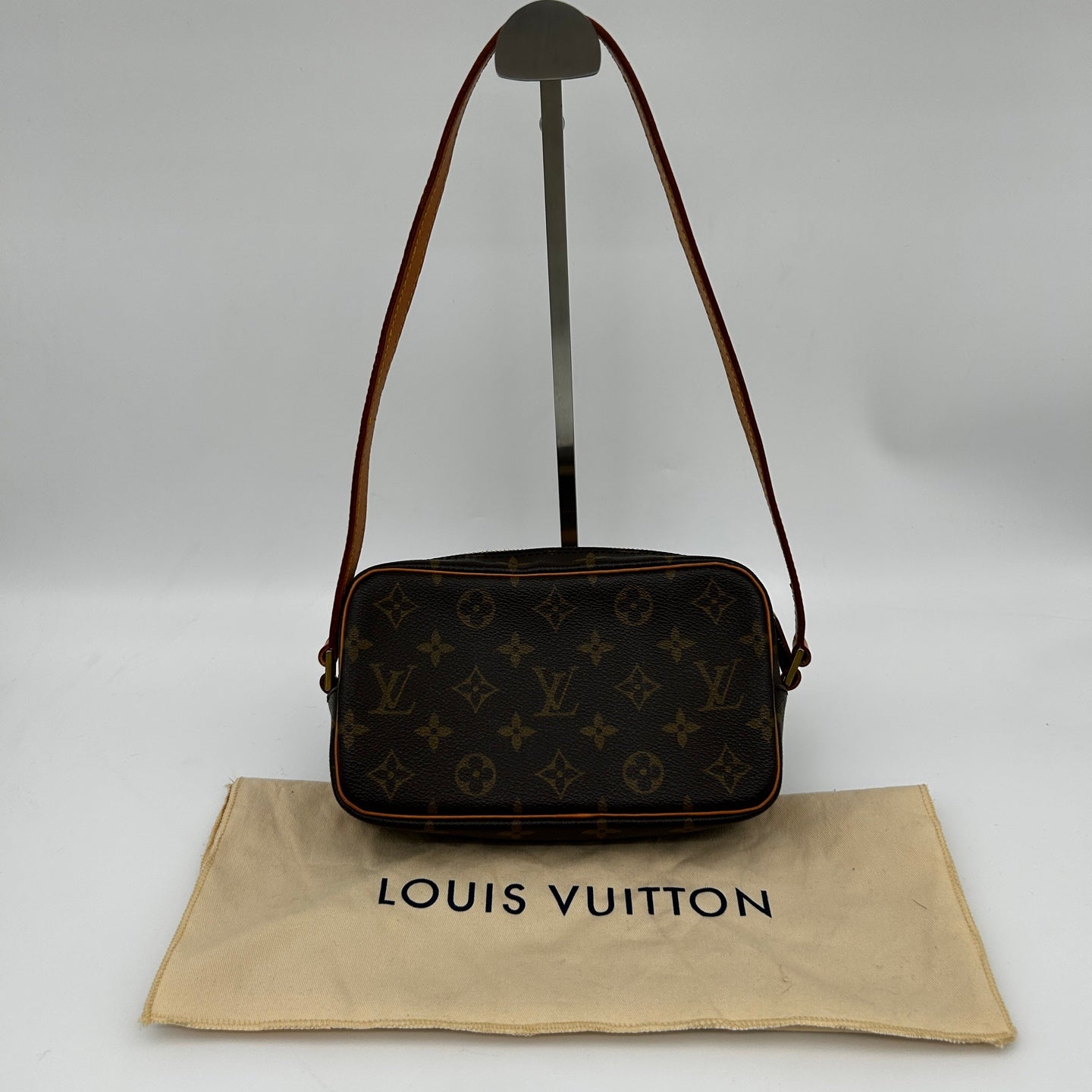 Louis Vuitton Pochette Cité Monogram Canvas Shoulder Bag [Used]