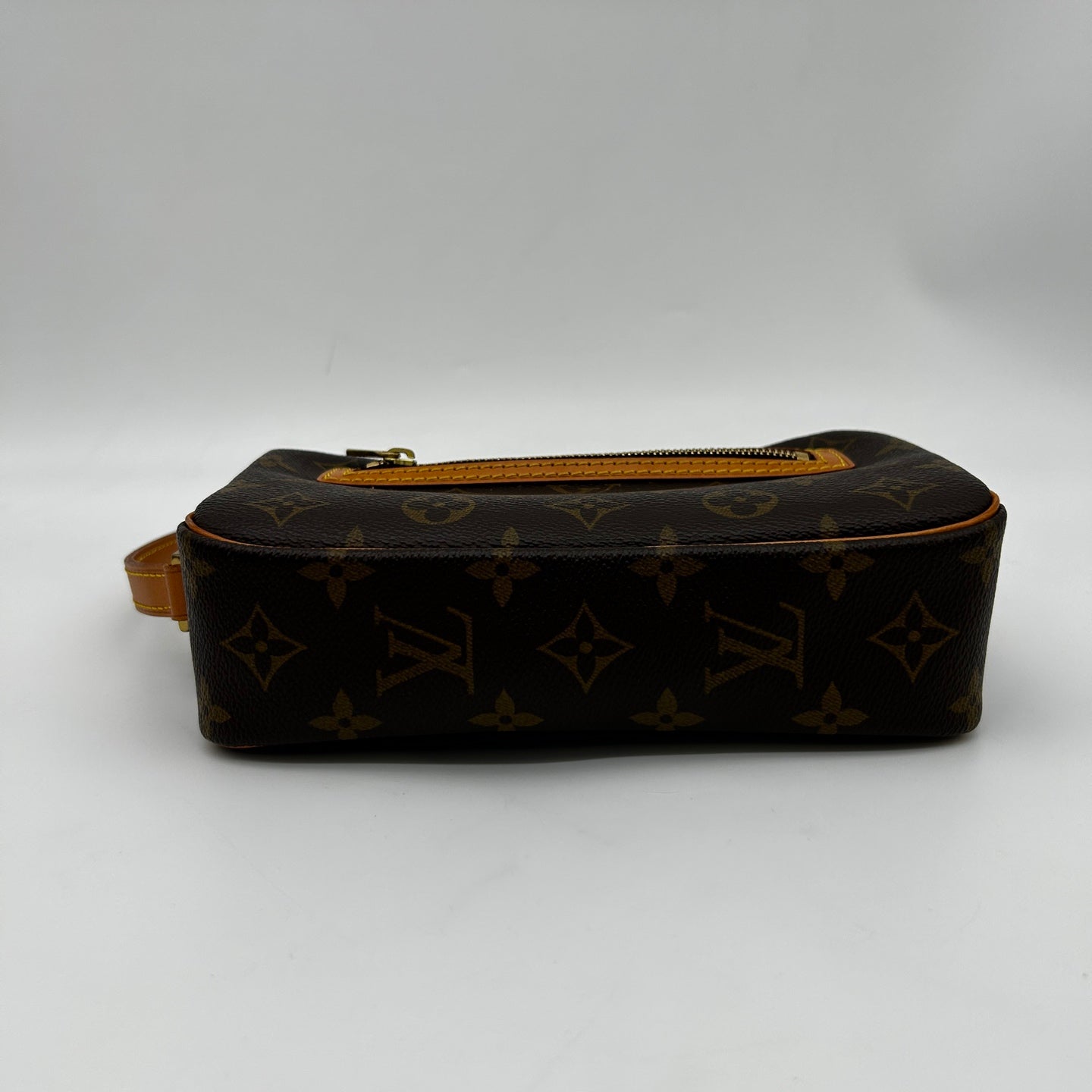 Louis Vuitton Pochette Cité Monogram Canvas Shoulder Bag [Used]