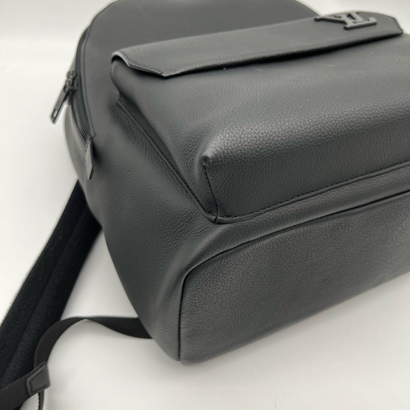 Louis Vuitton Takeoff Black Aerogram Backpack [Used]