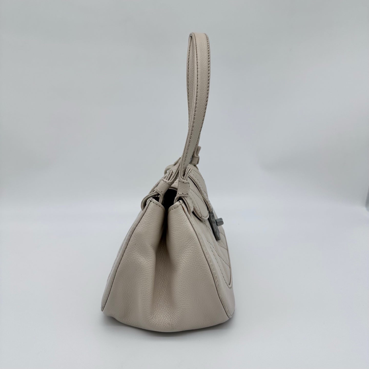 Chanel Caviar Leather 2.55 Hobo Bag White with Silver Hardware [Used]