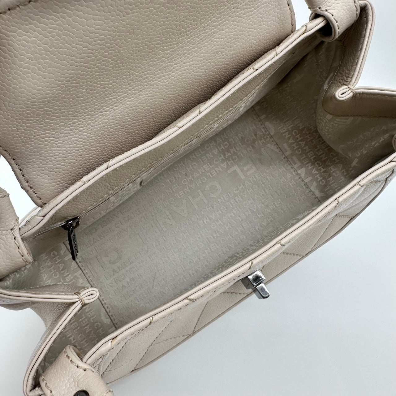 Chanel Caviar Leather 2.55 Hobo Bag White with Silver Hardware [Used]