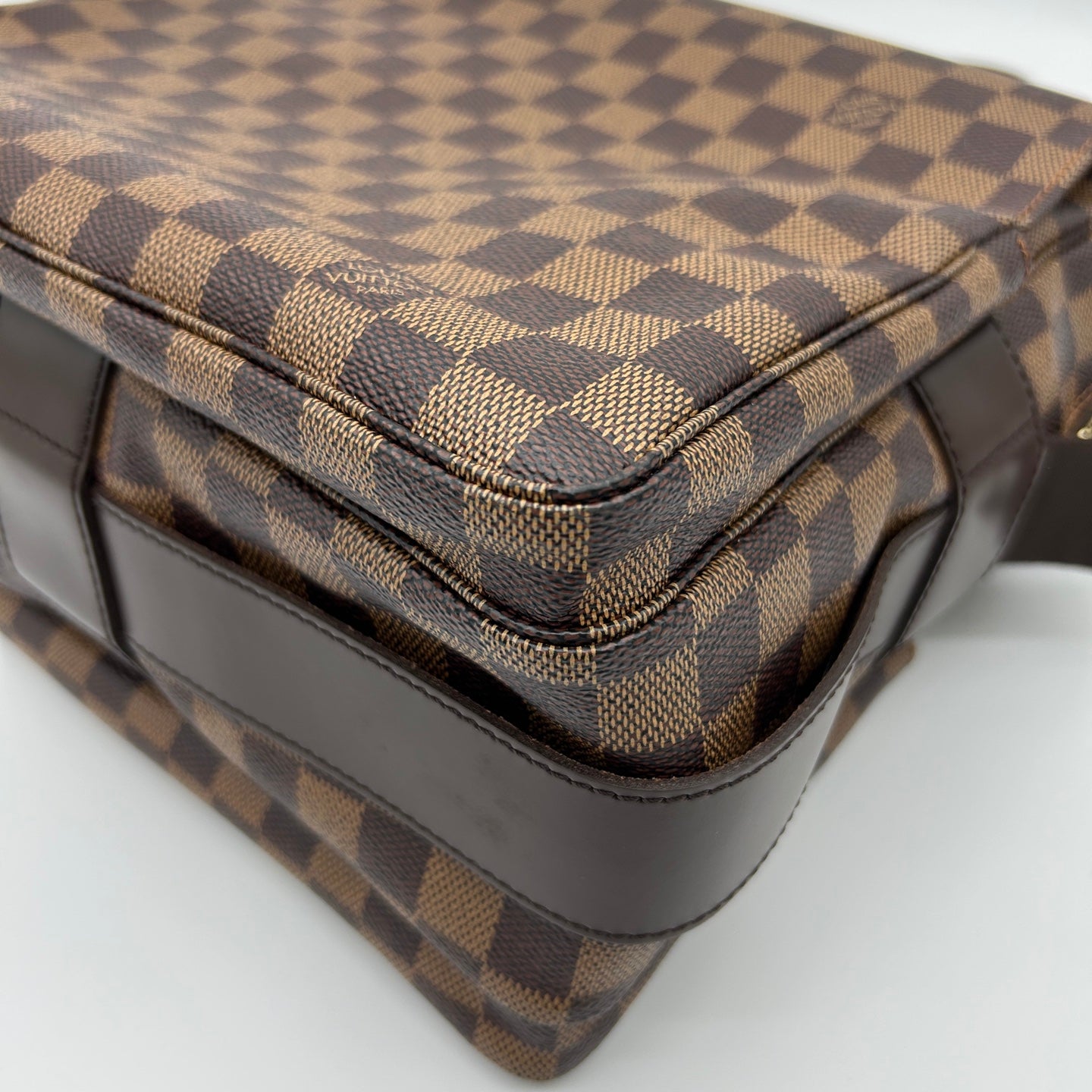 Louis Vuitton Damier Ebene Naviglio Messenger Bag [Used]
