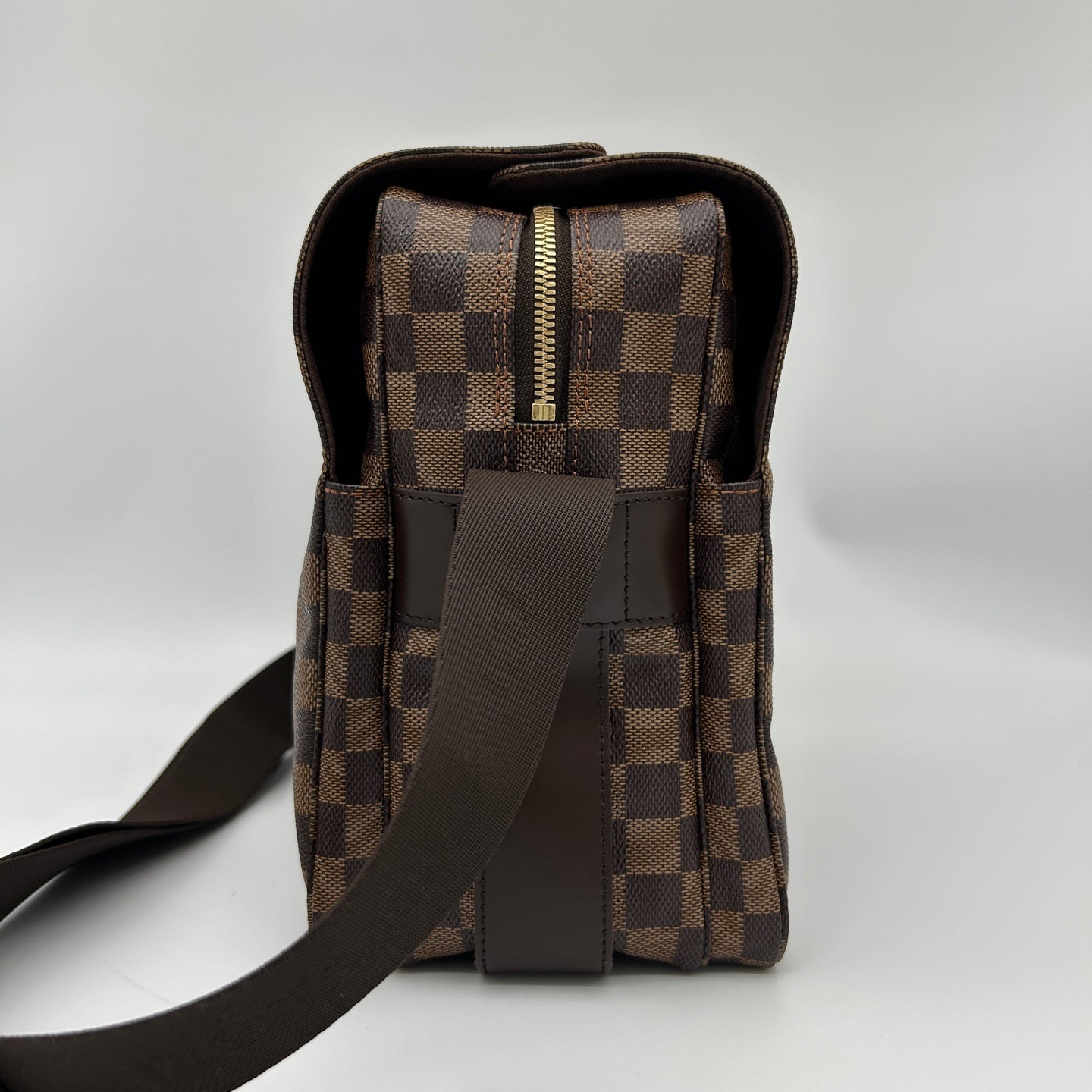 Louis Vuitton Damier Ebene Naviglio Messenger Bag [Used]