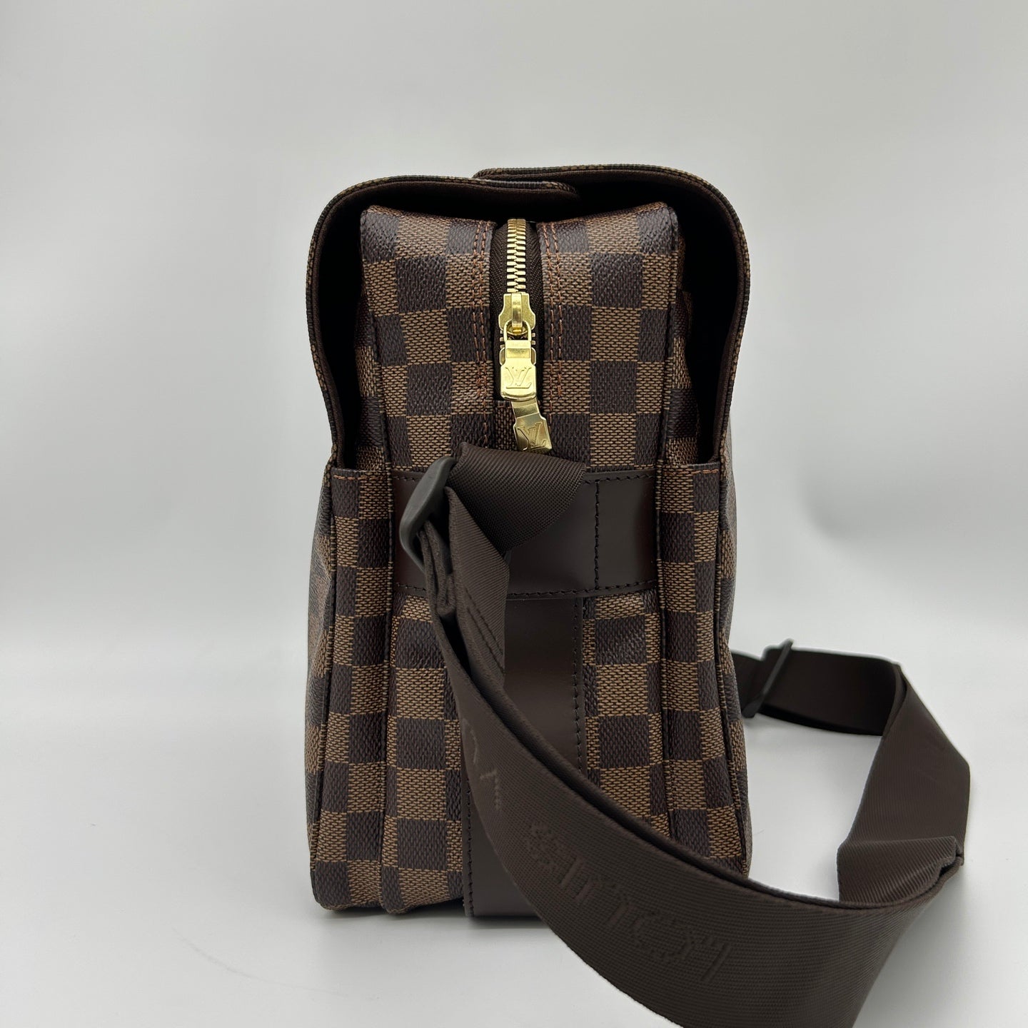 Louis Vuitton Damier Ebene Naviglio Messenger Bag [Used]