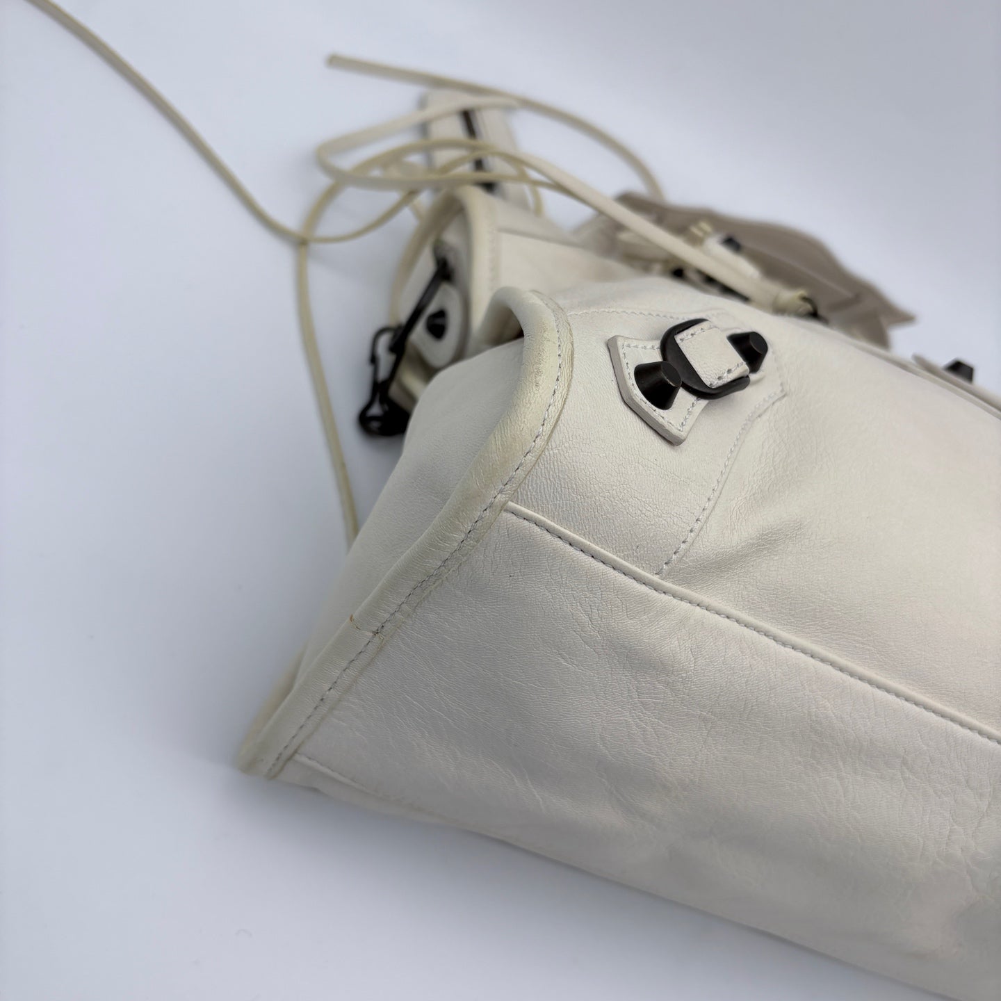 Balenciaga Le City Milky White Leather Medium 2-Way Bag 36 cm [Used]