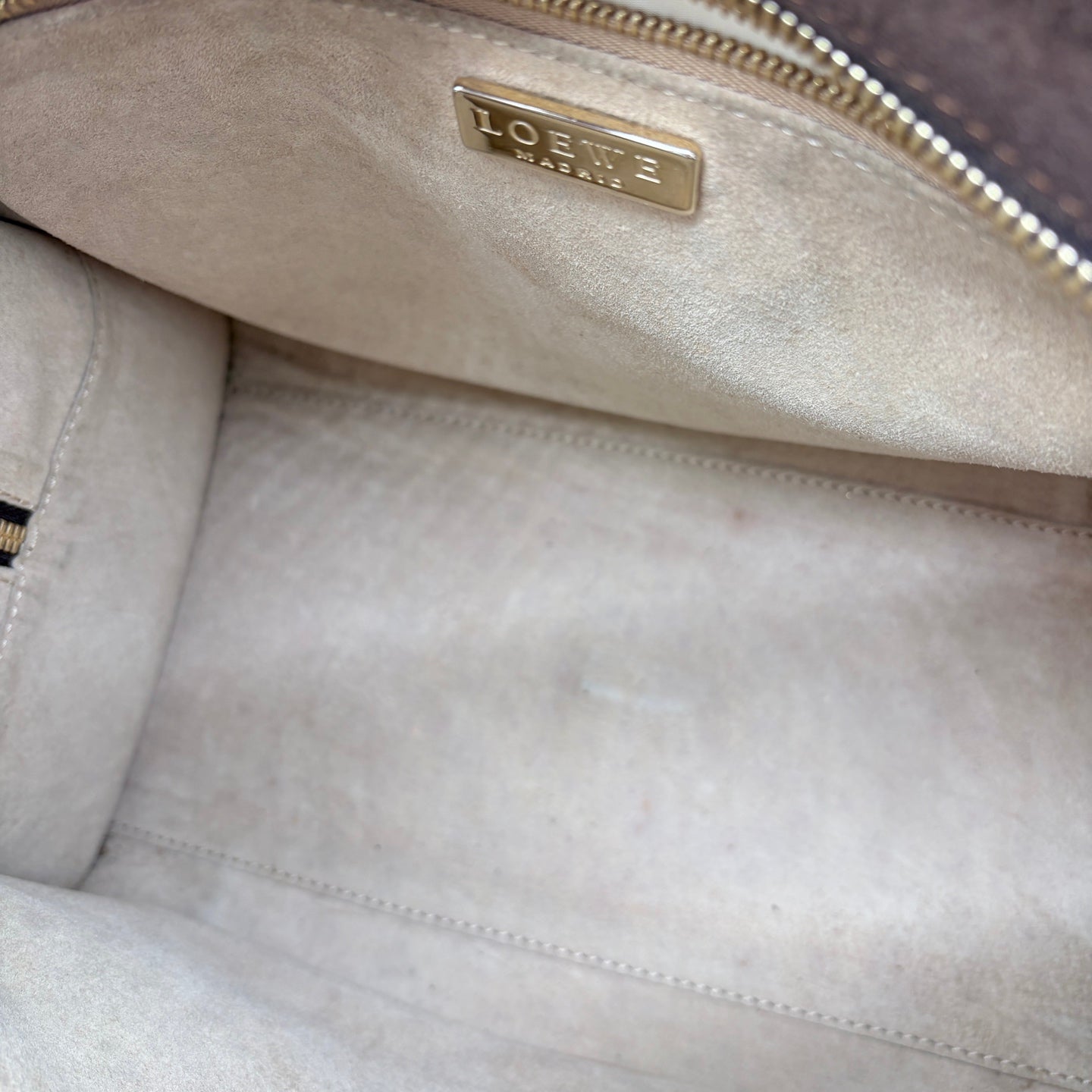 Loewe Amazona Mocha Brown Suede Croc-Embossed Leather Box Bag [Used]