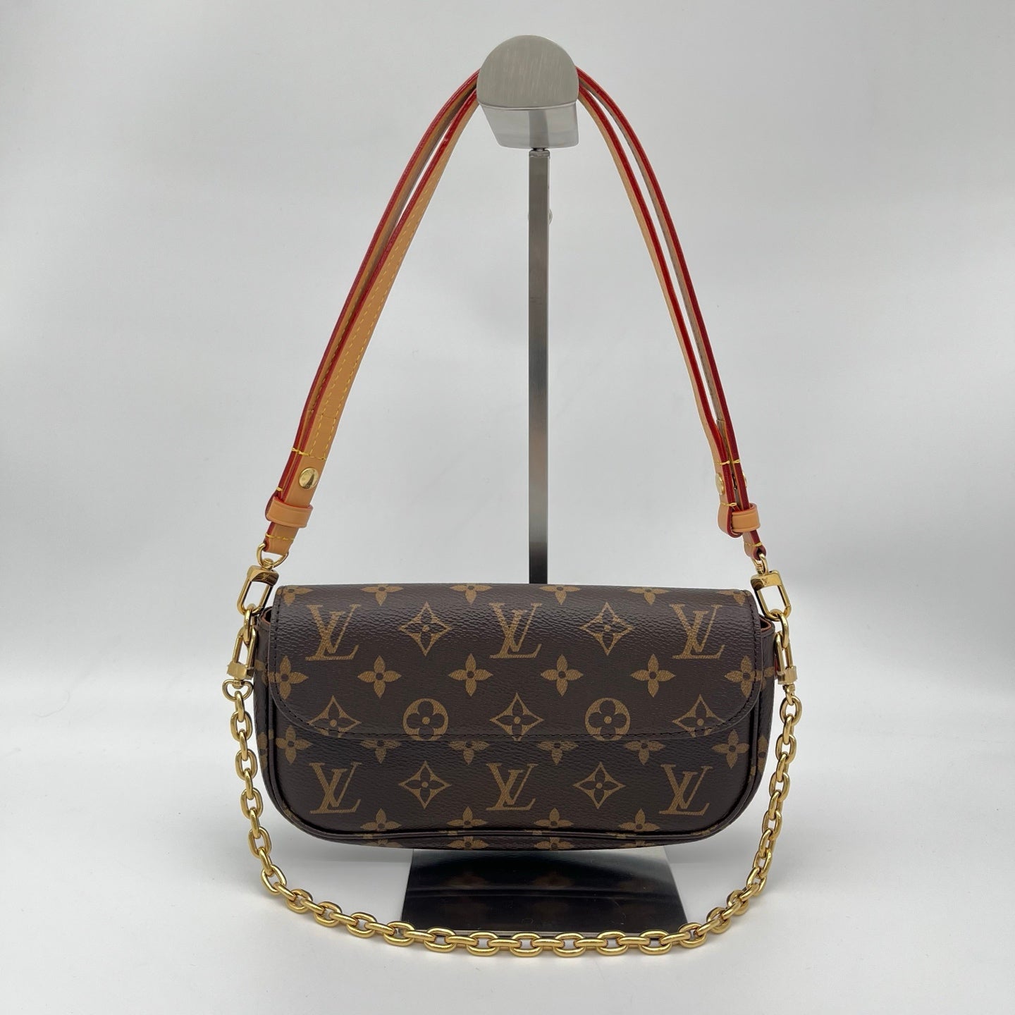 Louis Vuitton Ivy WOC Monogram Canvas Chain Wallet [Used]