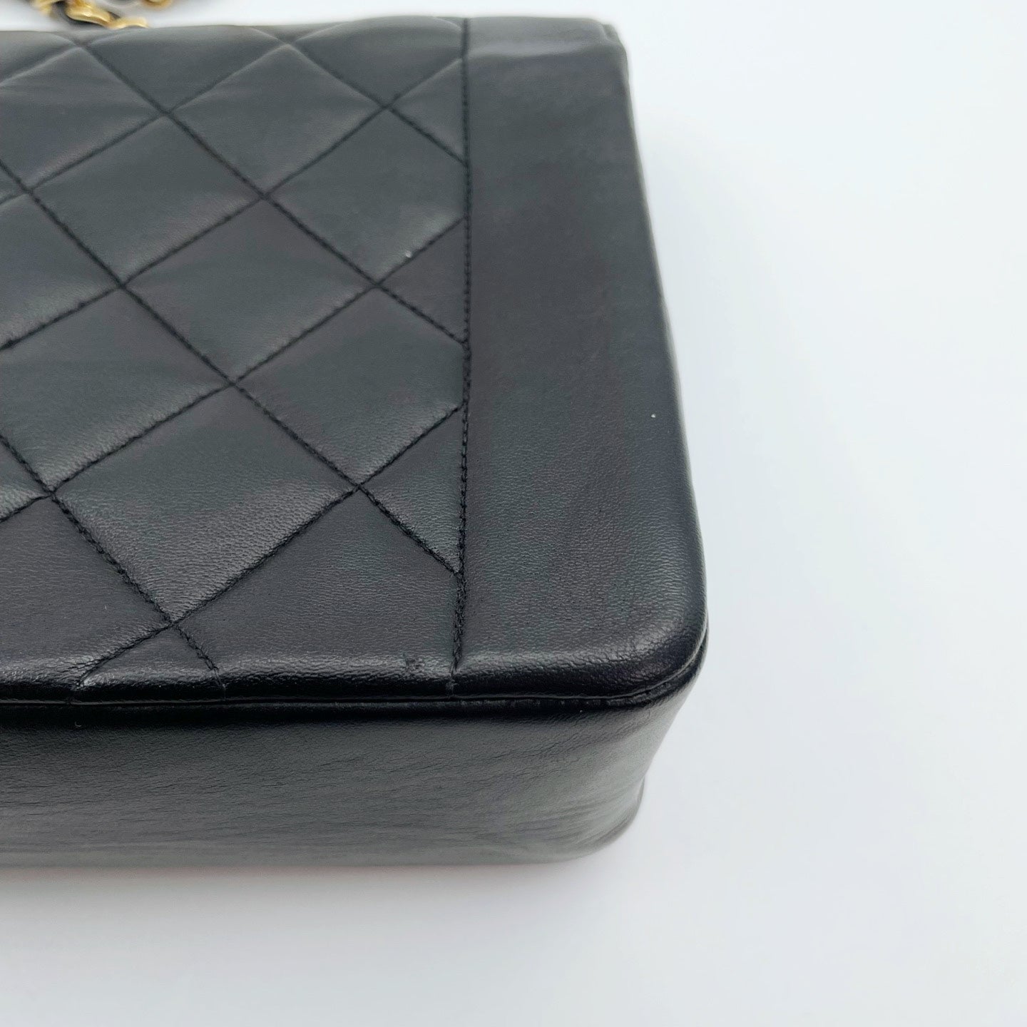 Chanel Black Lambskin Diana Chain Shoulder Bag Gold Hardware 25 cm [Used]