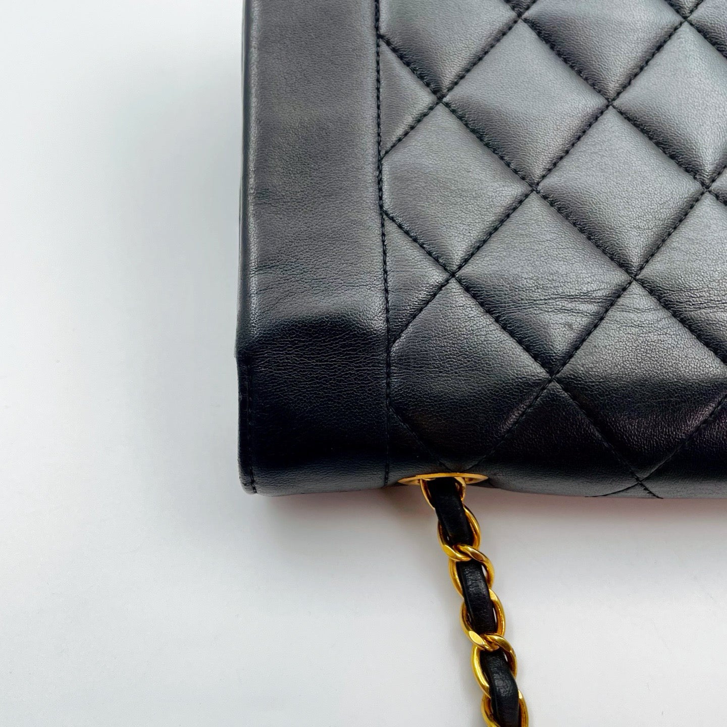 Chanel Black Lambskin Diana Chain Shoulder Bag Gold Hardware 25 cm [Used]