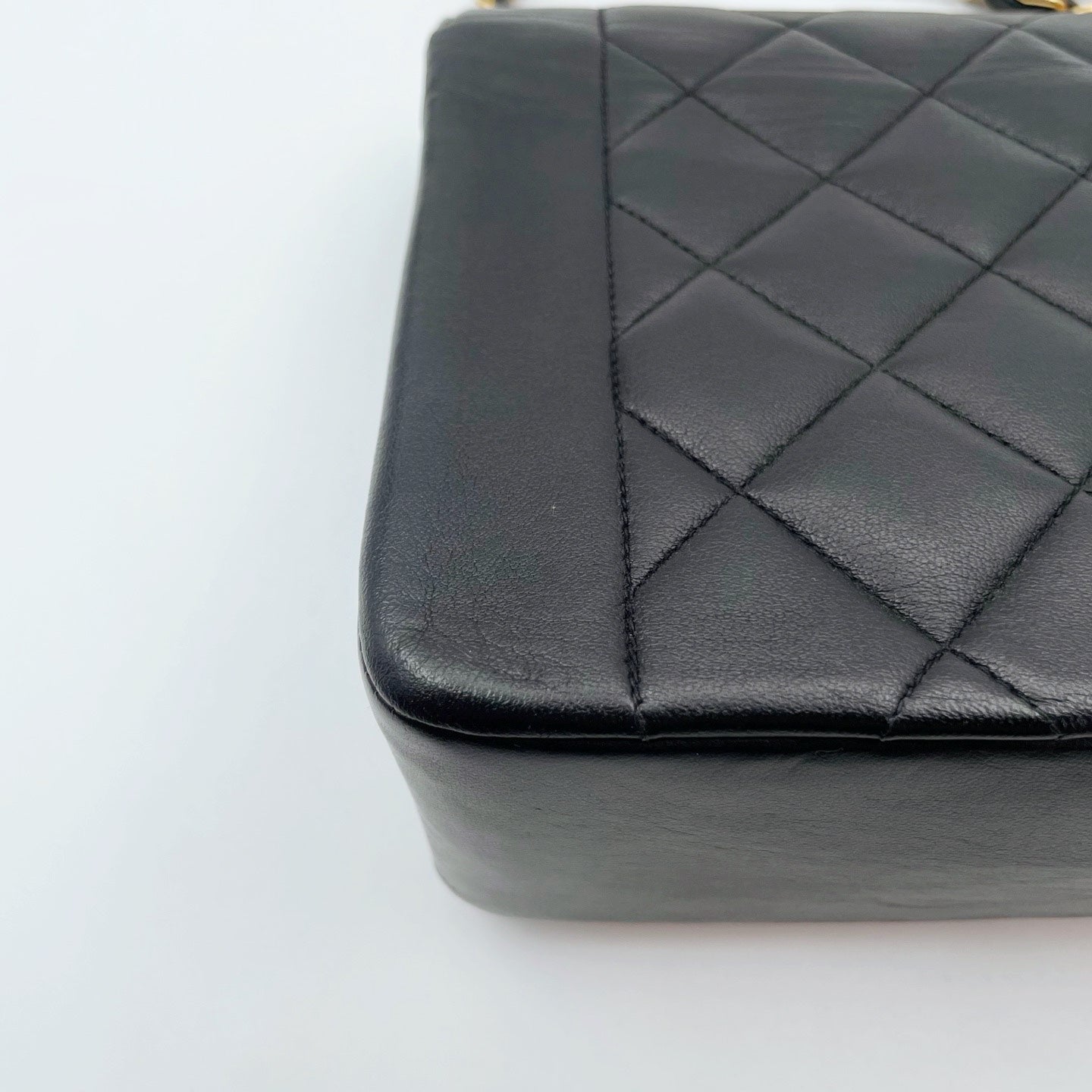 Chanel Black Lambskin Diana Chain Shoulder Bag Gold Hardware 25 cm [Used]